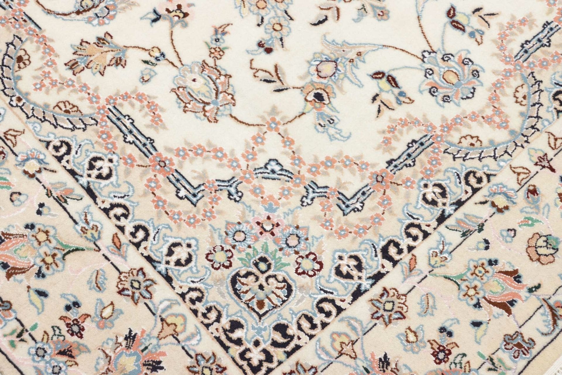 Wool Nain Persian Rug 148 × 225 cm, hand-knotted - Image 6