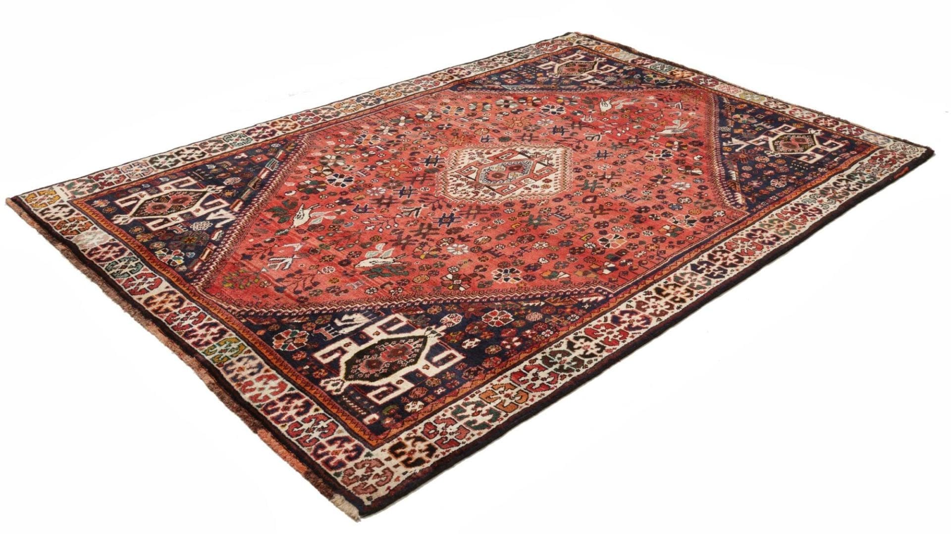 Alternative view of Qashqai Persian Rug 175 × 250 cm in Wool, hand-knotted