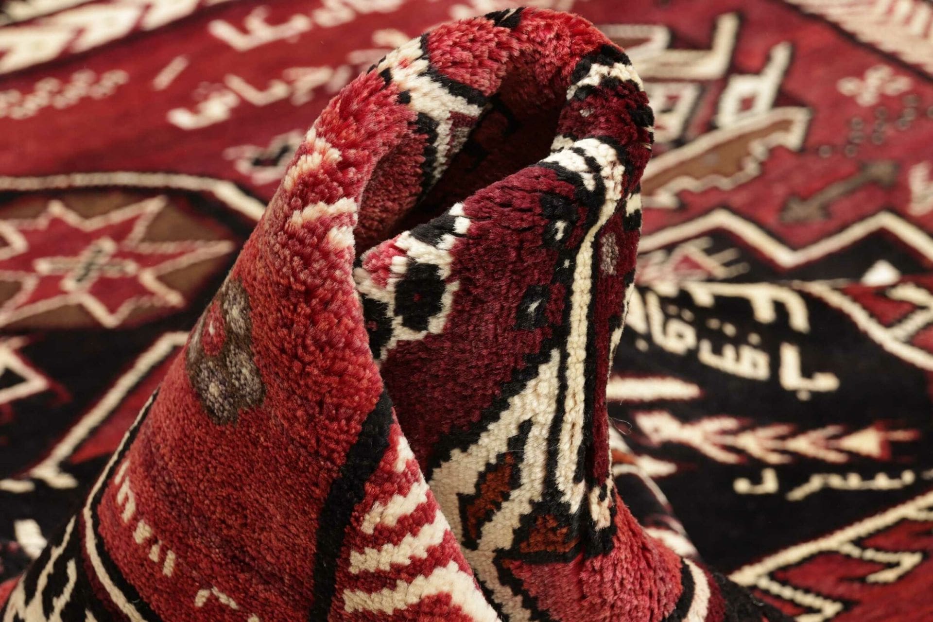 Wool Loribaft Persian Rug 163 × 230 cm, hand-knotted - Image 9
