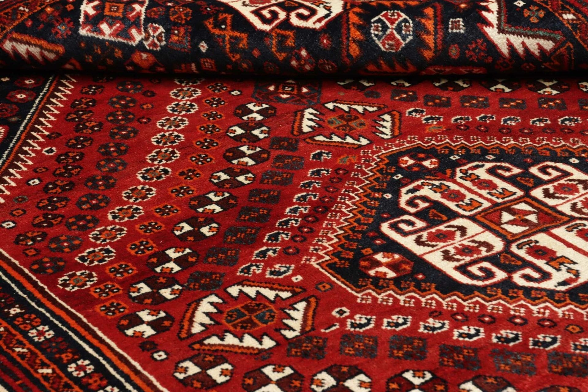 Shiraz Persian Rug 163 × 250 cm in Wool, hand-knotted - Image 10