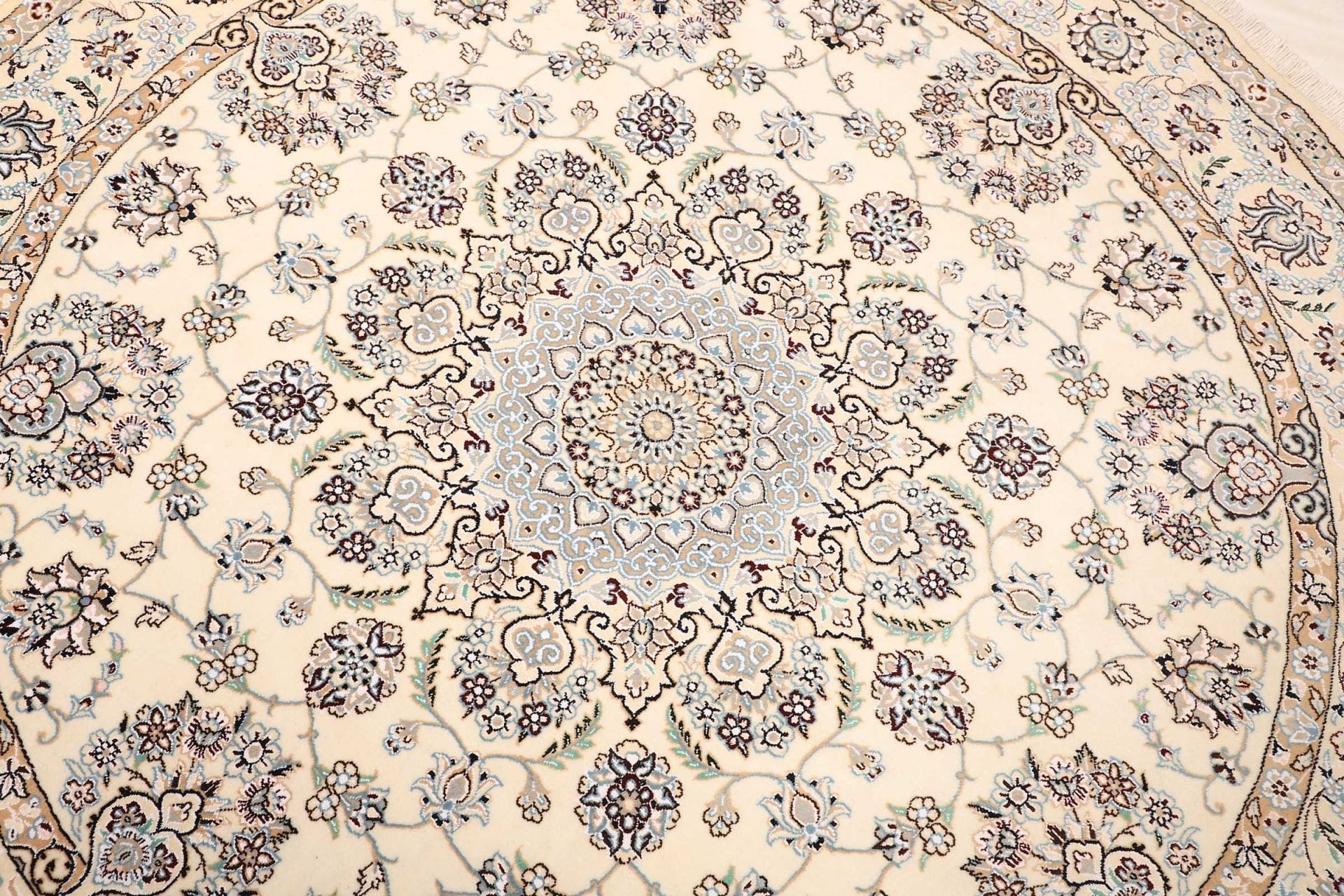 Nain Persian Rug 208 × 205 cm in Wool, hand-knotted - Image 6