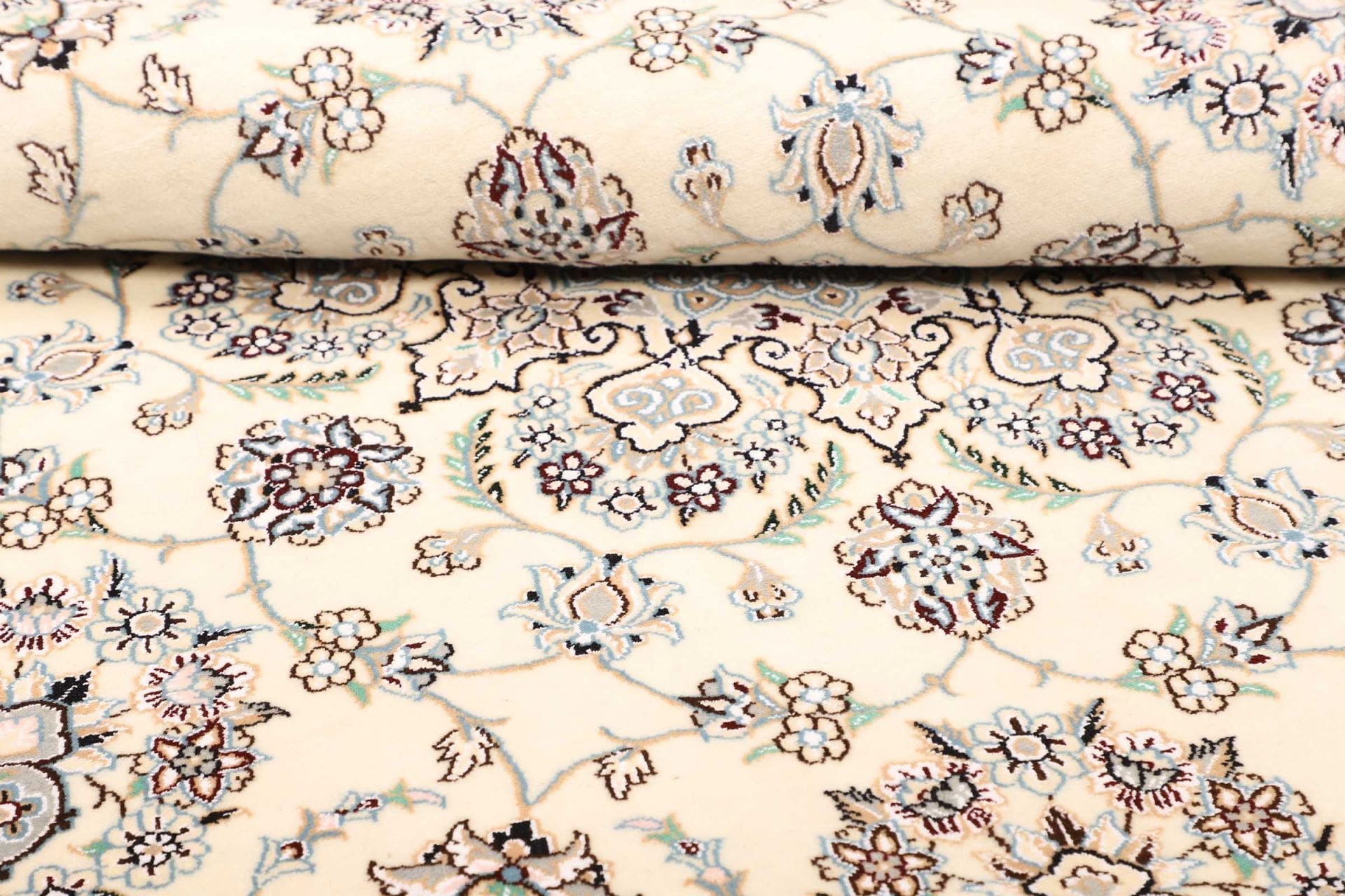Nain Persian Rug 208 × 205 cm in Wool, hand-knotted - Image 8