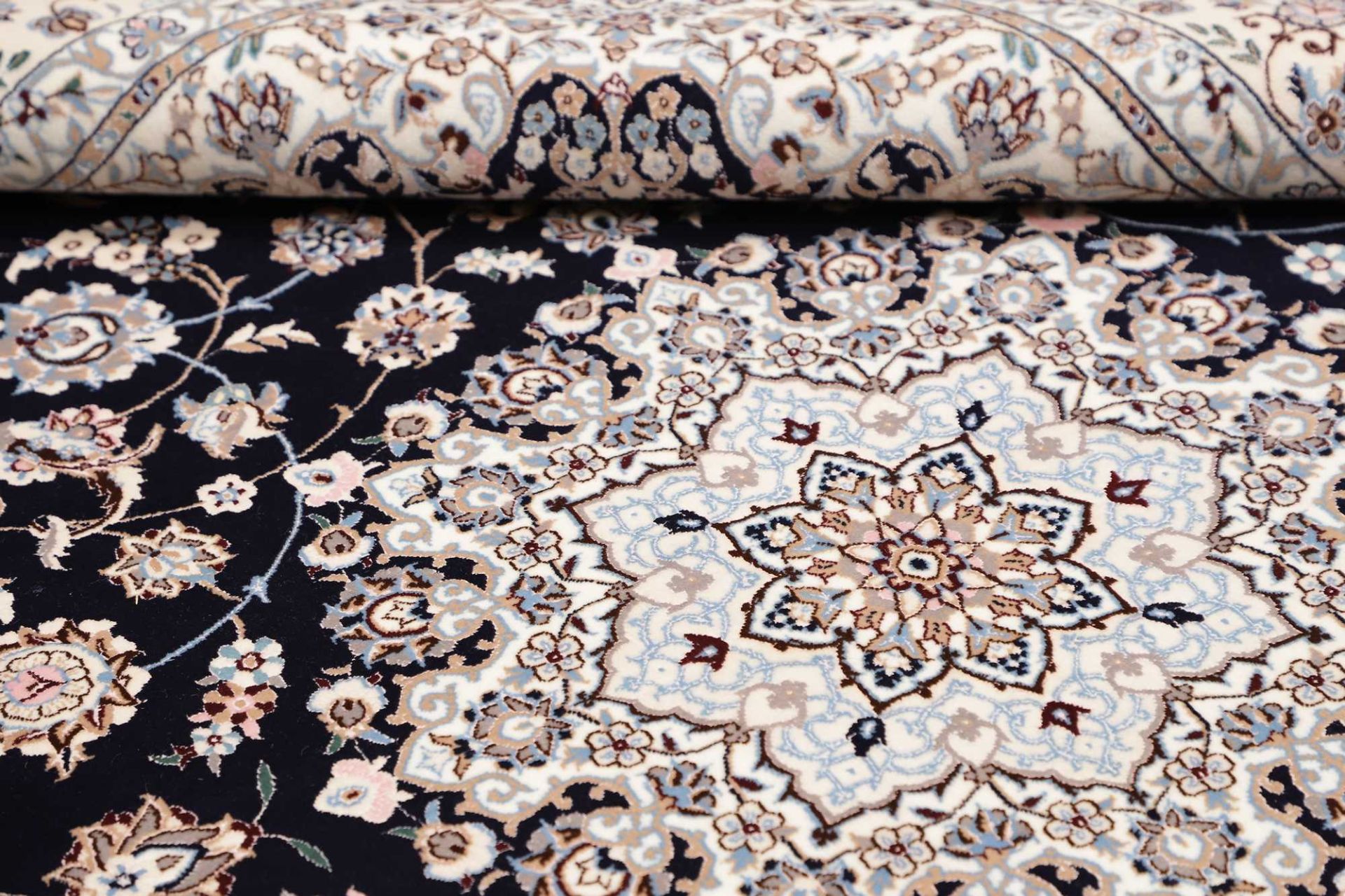 Hand-Knotted Nain Persian Rug, 151 × 223 cm, Wool - Image 11