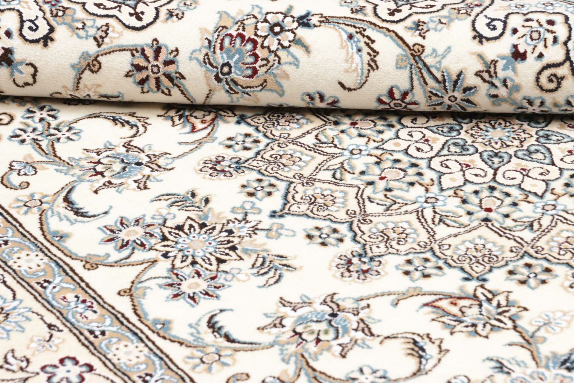 Wool Nain Persian Rug 148 × 222 cm, hand-knotted - Image 11