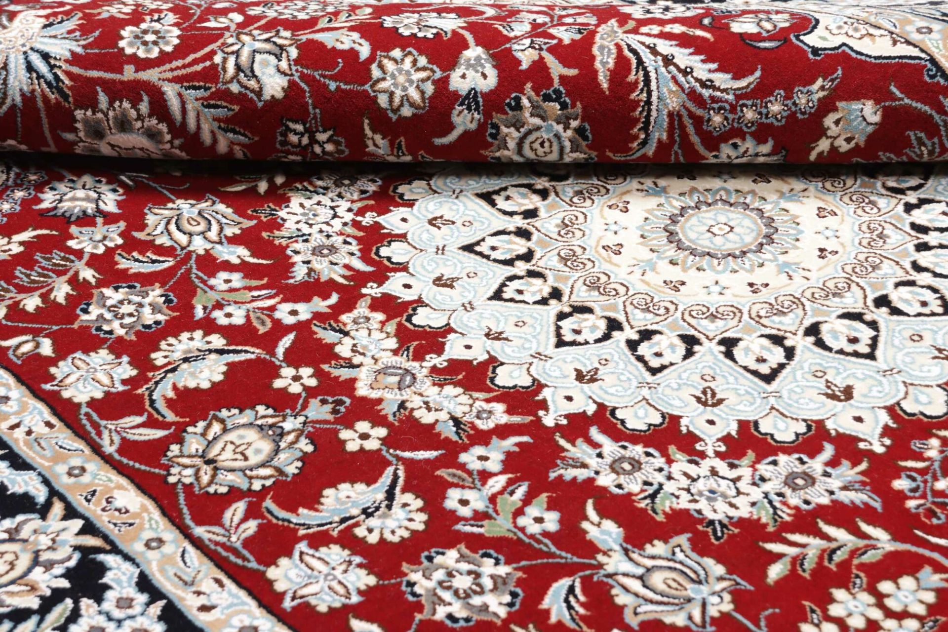 Hand-Knotted Nain Persian Rug, 150 × 246 cm, Wool - Image 11