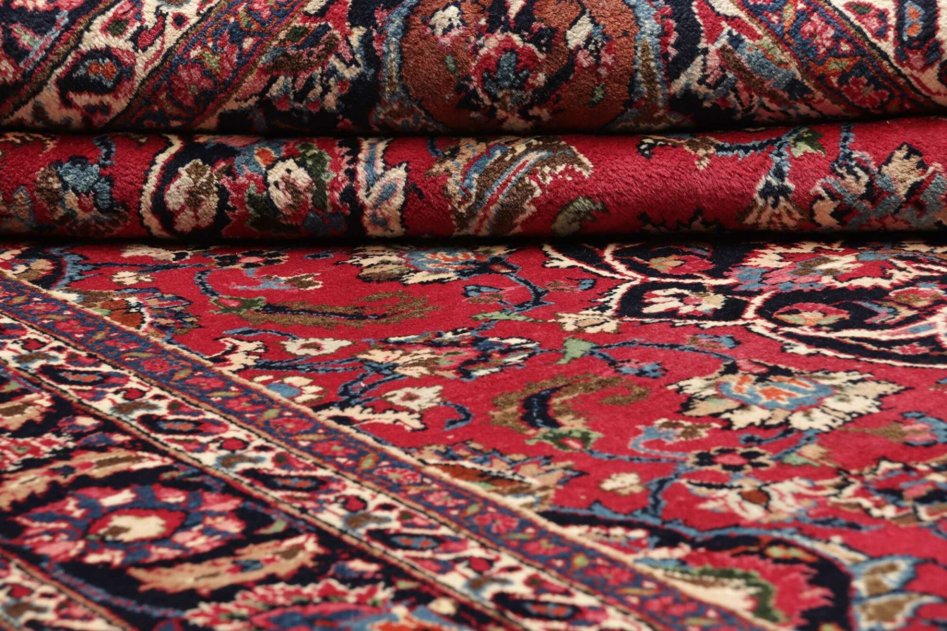 Mashhad Persian Rug 207 × 325 cm in Wool, hand-knotted - Image 11