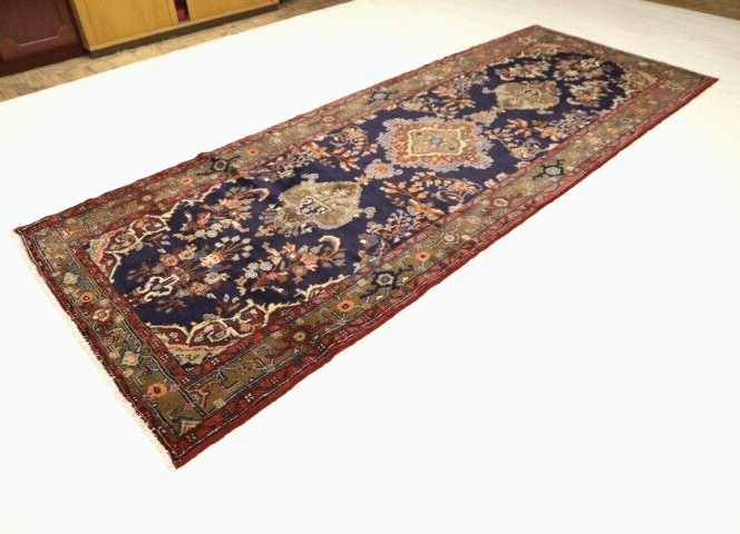 Alternative view of Hamadan Persian Rug 324 × 122 cm in Wool, hand-knotted