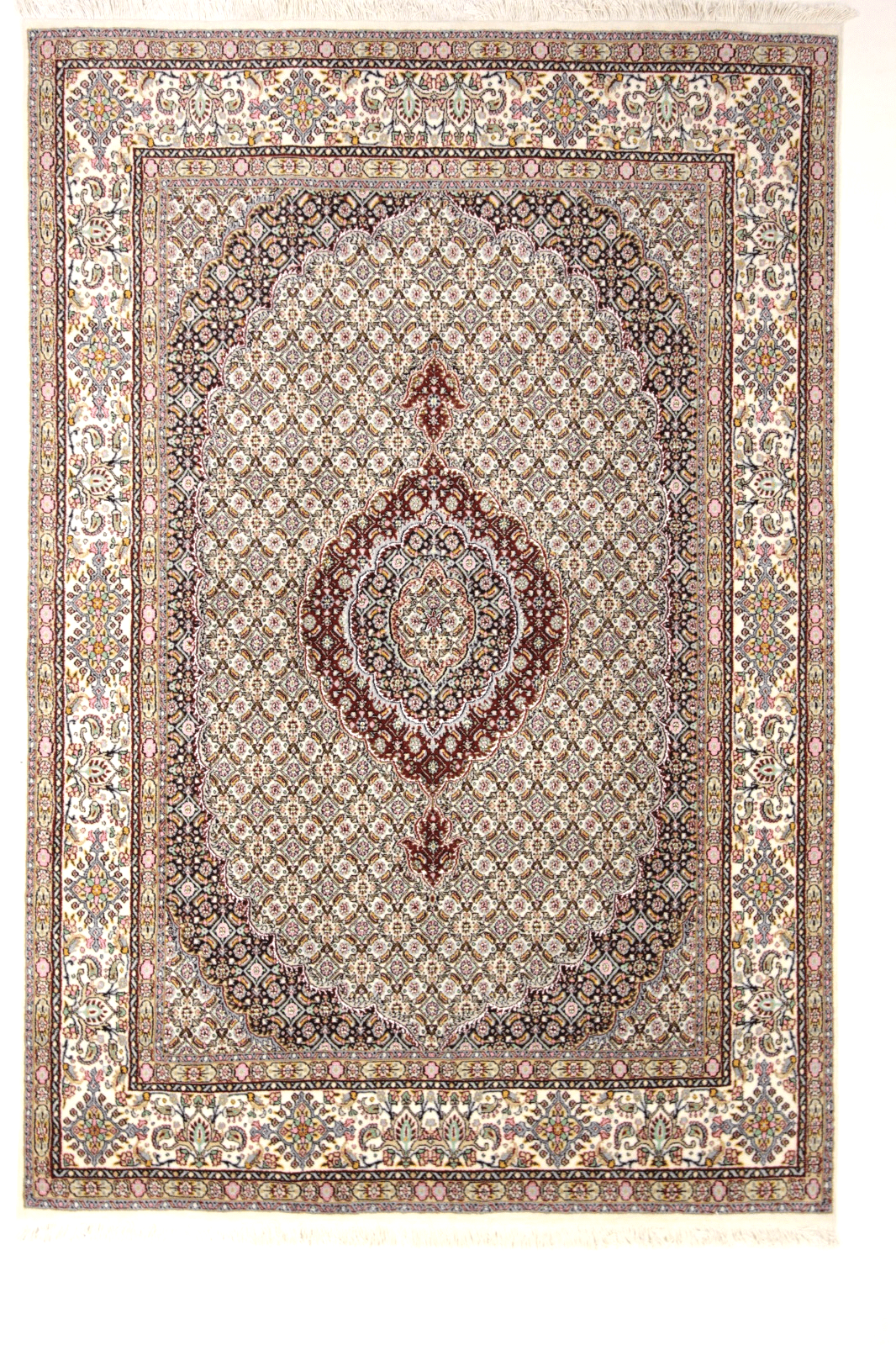 Moud Persian Rug 237 × 162 cm in Wool & Silk, hand-knotted