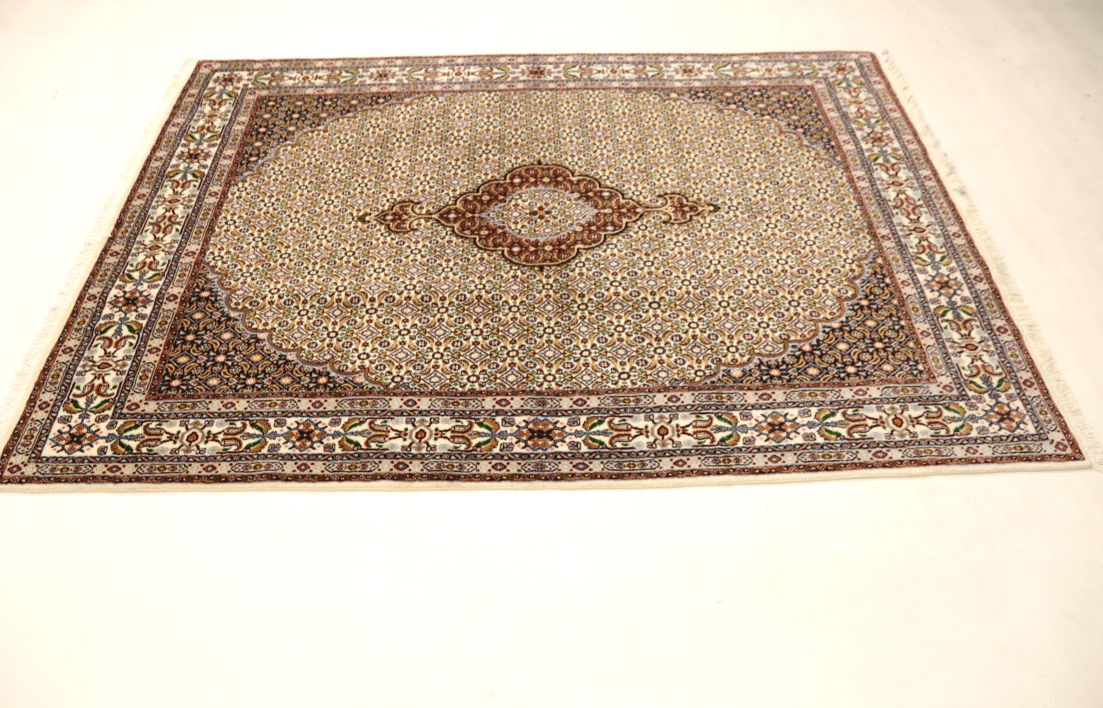 Alternative view of Wool & Silk Moud Persian Rug 237 × 173 cm, hand-knotted