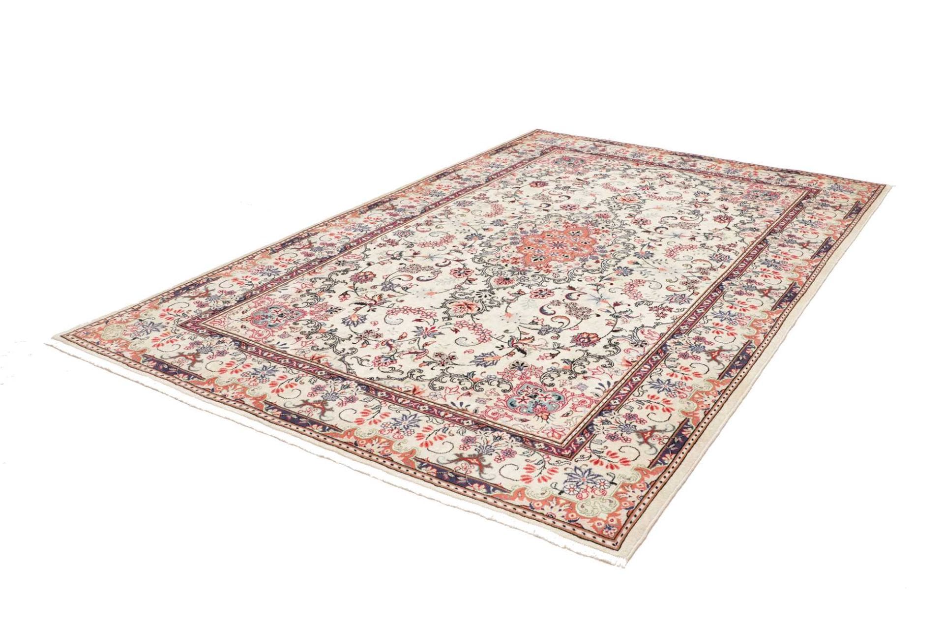 Alternative view of Hand-Knotted Kashan Persian Rug, 201 × 303 cm, Wool