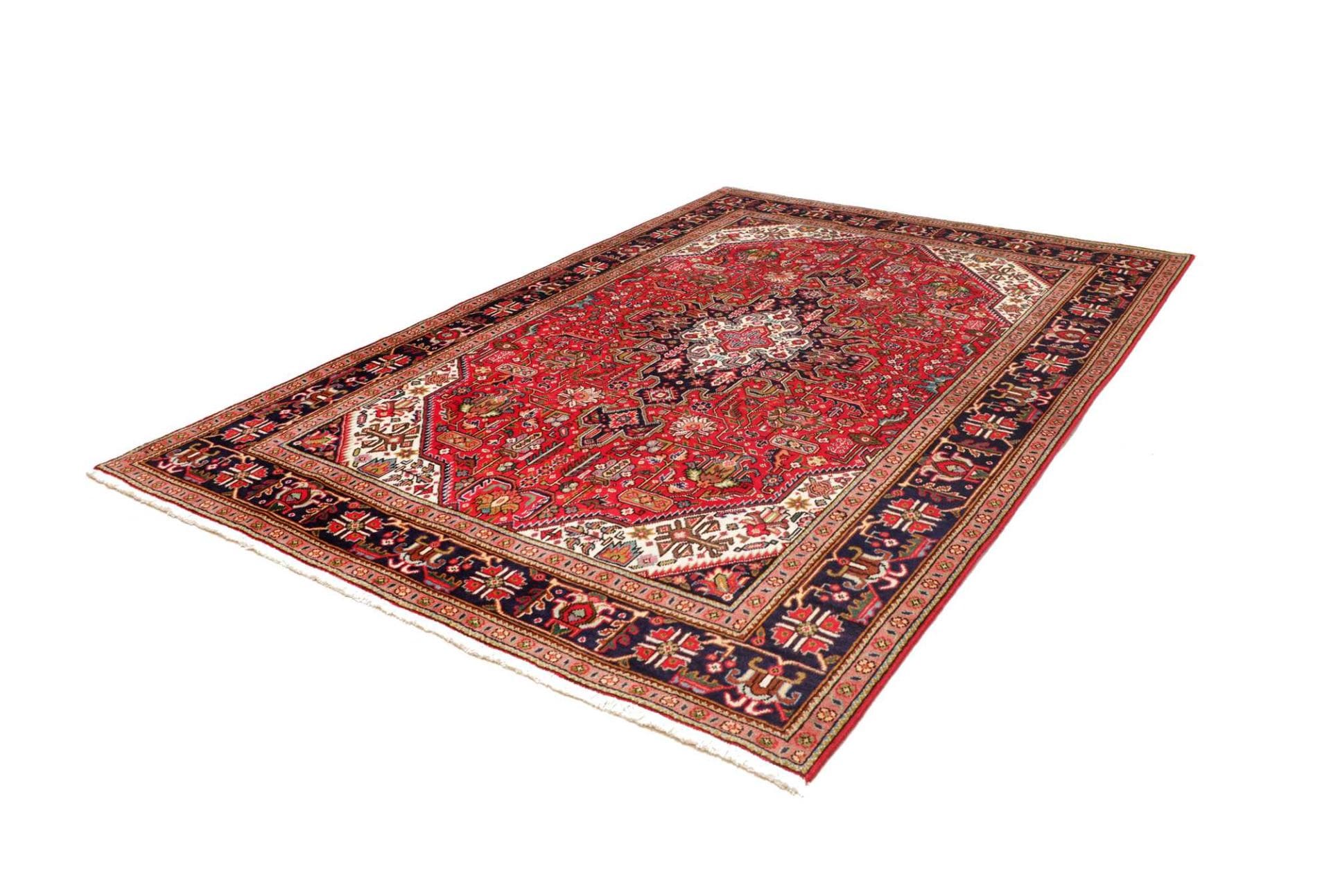 Alternative view of Tabriz Persian Rug 208 × 286 cm in Wool, hand-knotted