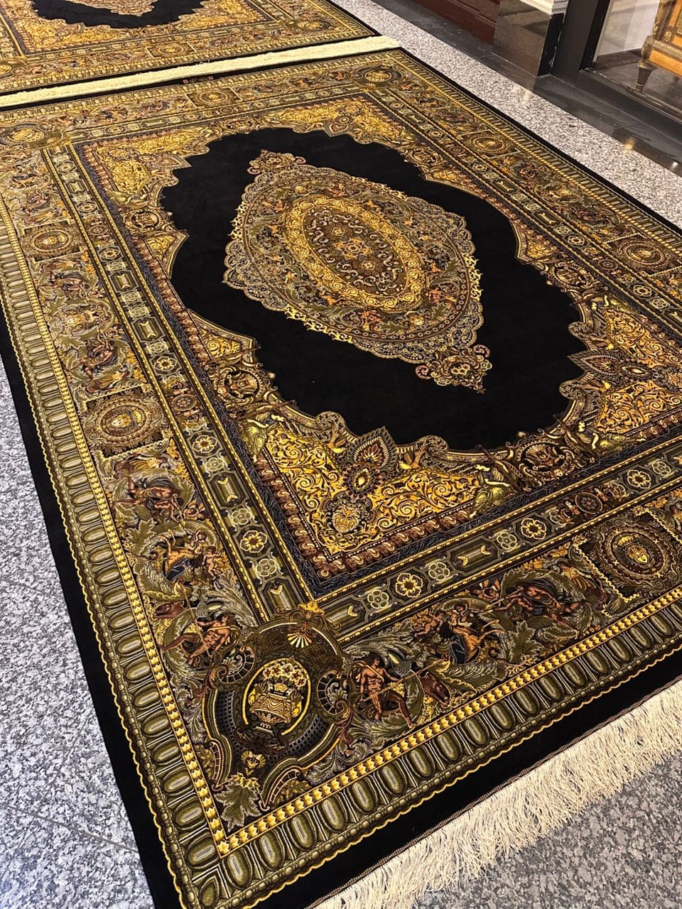 Pair (2×) Erami Qom Silk Rugs 350 × 250 cm | 70 Raj | 100% silk | "Black Gold – Lachak Toranj" | knot count 17,857,140 | working hours Pair total: 20,000 | duration: approx. 36–42 months (≈ 3–3,5 years) - Image 3