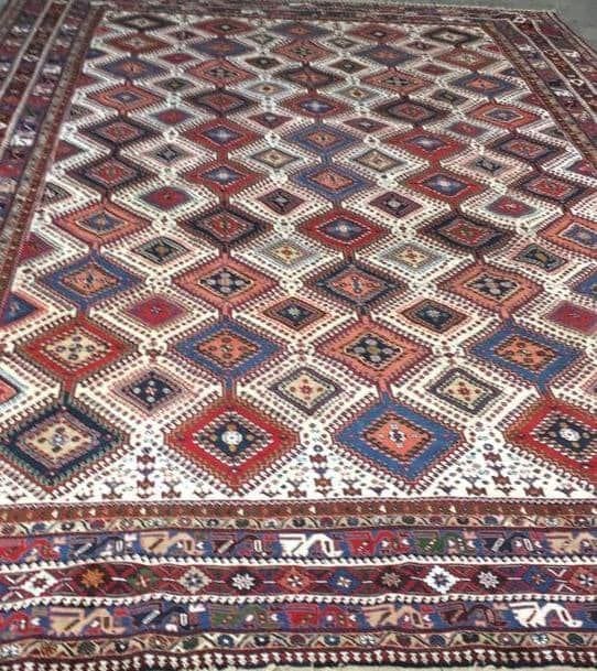 Alternative view of Wool Shiraz Persian Rug 310 × 490 cm, hand-knotted