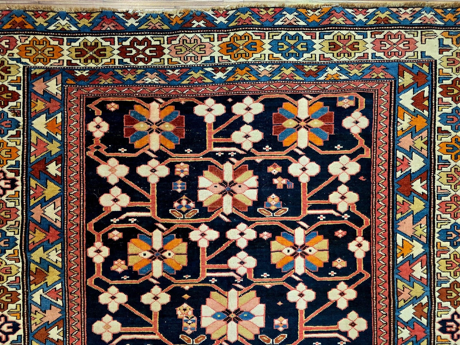 Wool Kazak Oriental Rug 168 × 130 cm, hand-knotted - Image 7