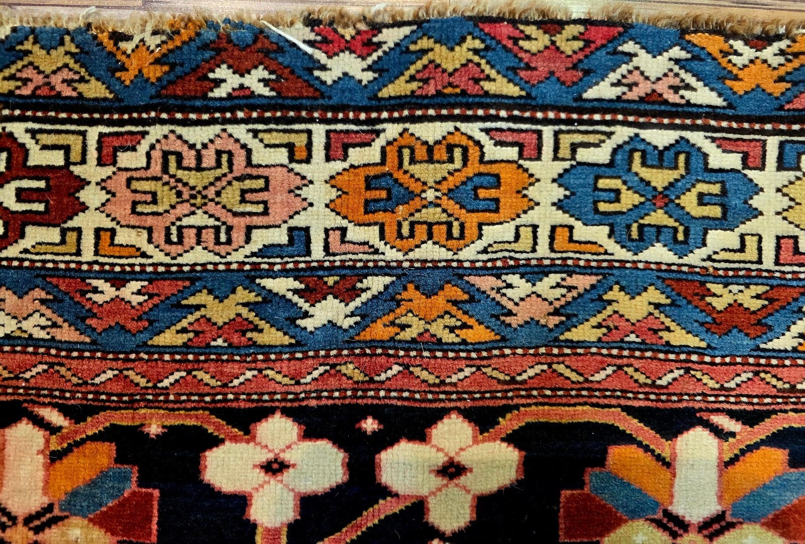 Wool Kazak Oriental Rug 168 × 130 cm, hand-knotted - Image 8