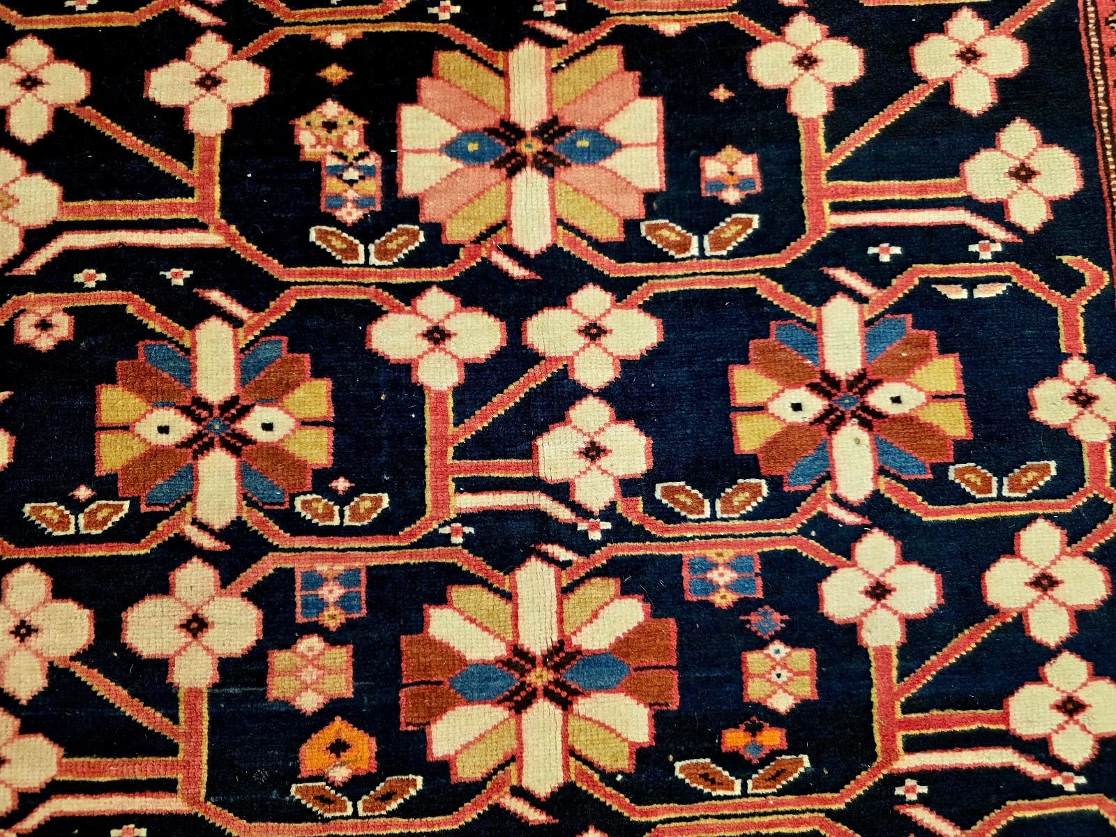 Wool Kazak Oriental Rug 168 × 130 cm, hand-knotted - Image 9