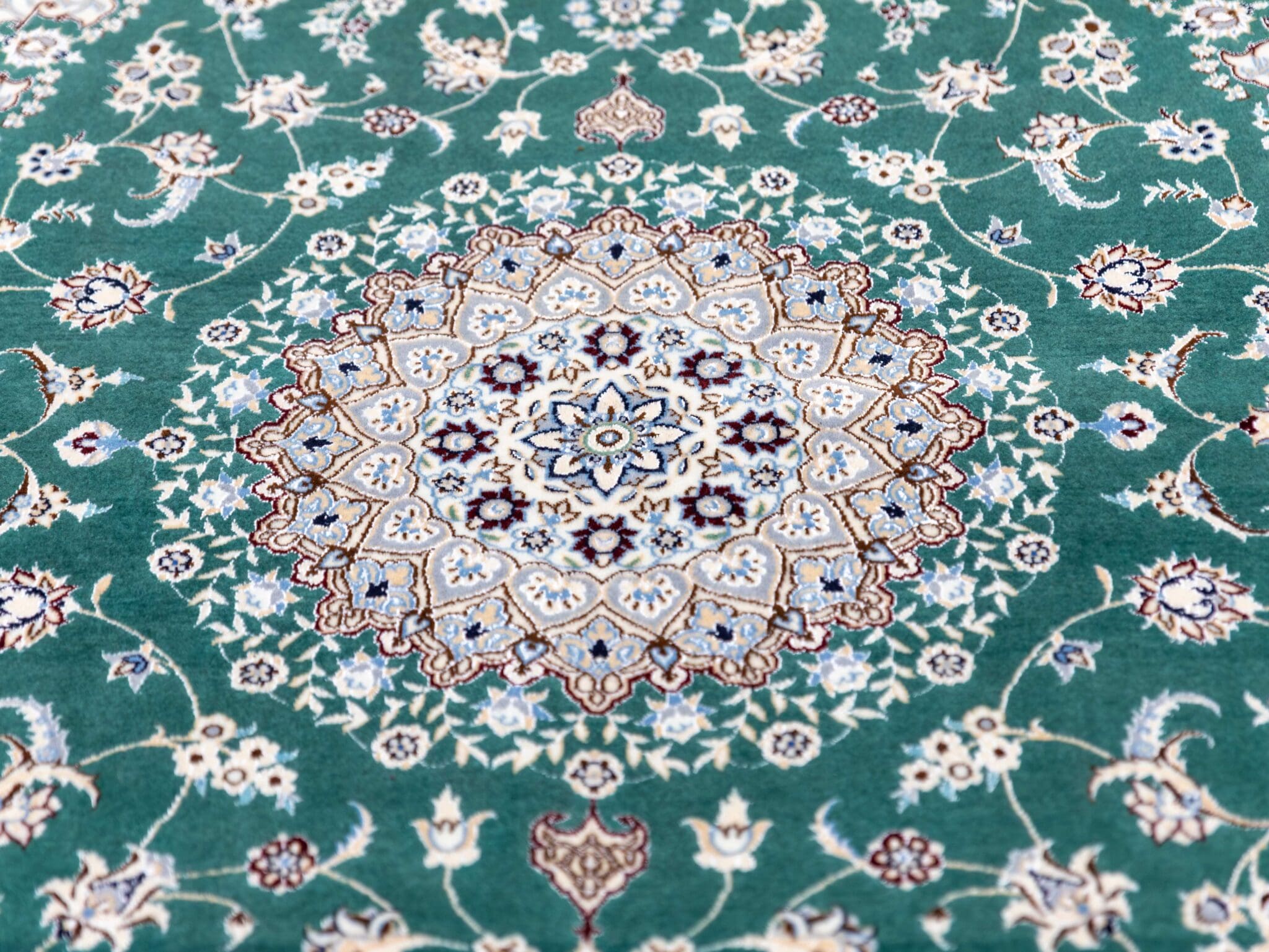 Hand-Knotted Nain Persian Rug, 200 × 150 cm, Wool - Image 6