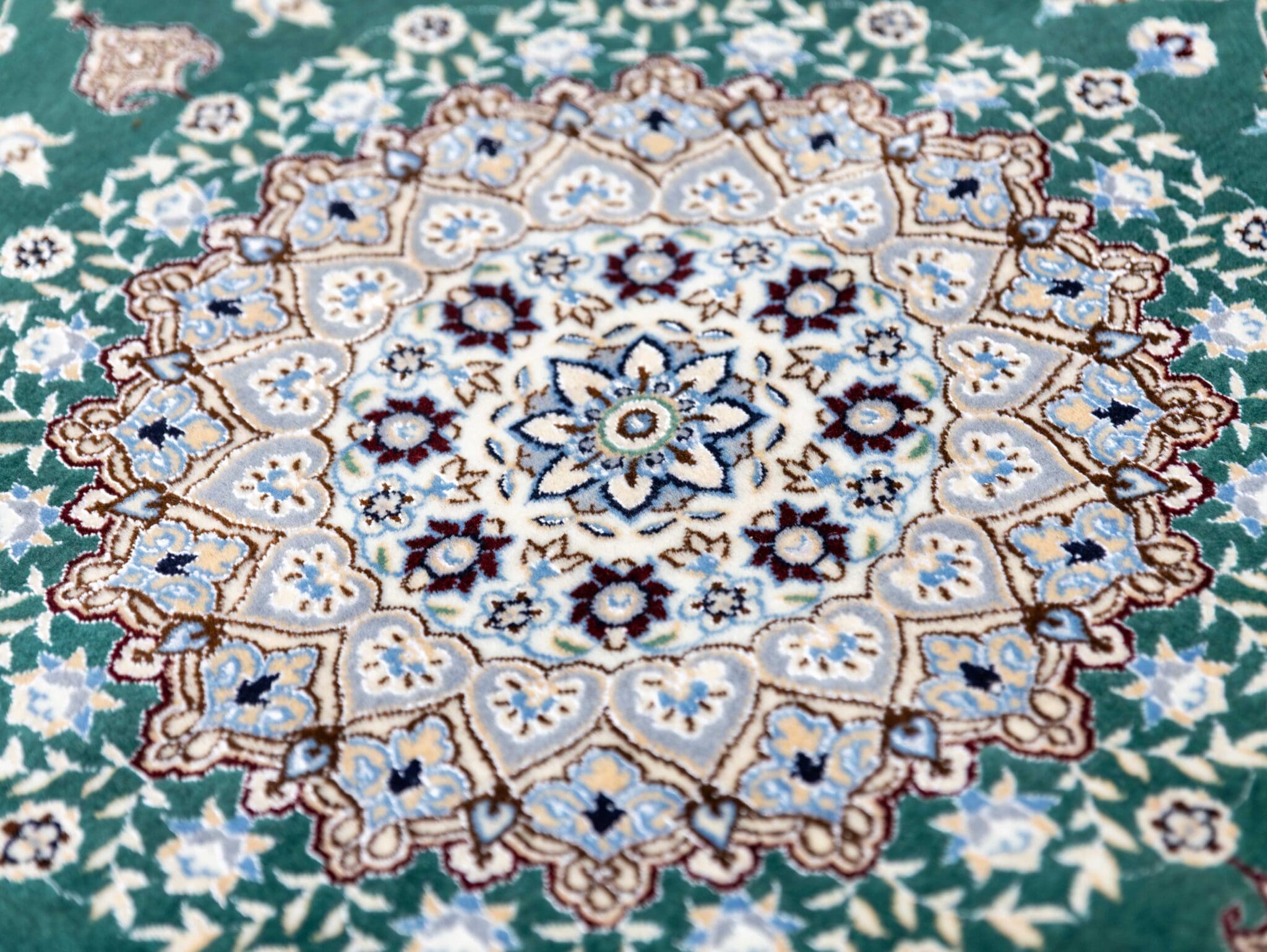 Hand-Knotted Nain Persian Rug, 200 × 150 cm, Wool - Image 7