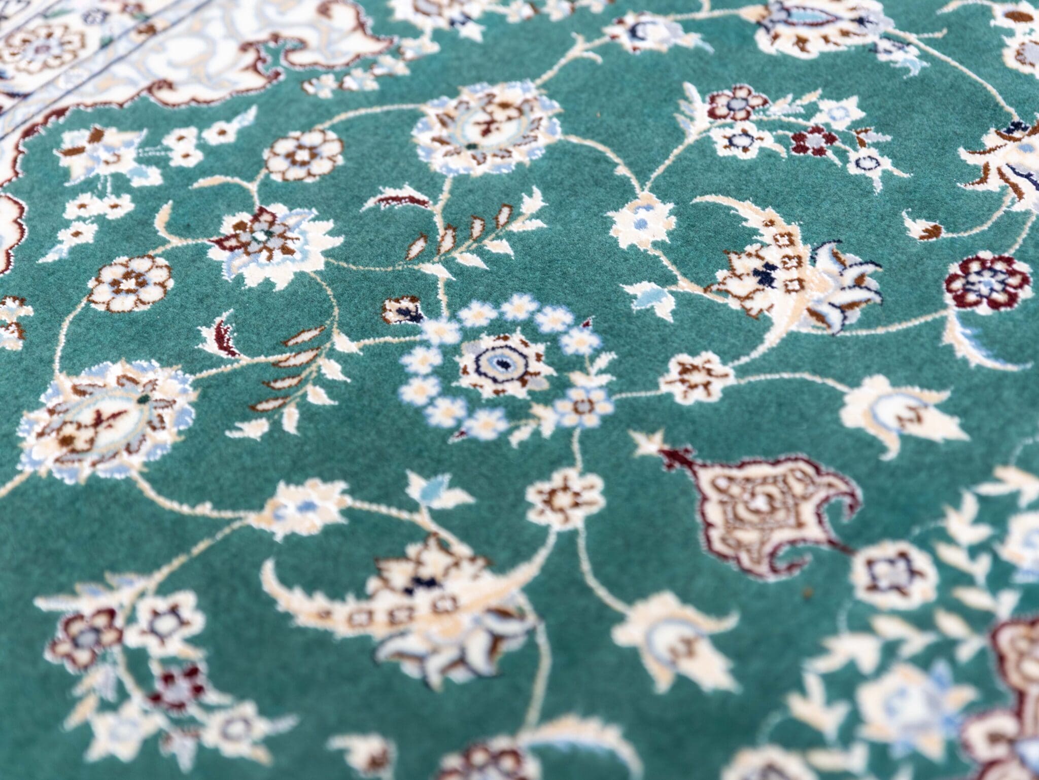 Hand-Knotted Nain Persian Rug, 200 × 150 cm, Wool - Image 9