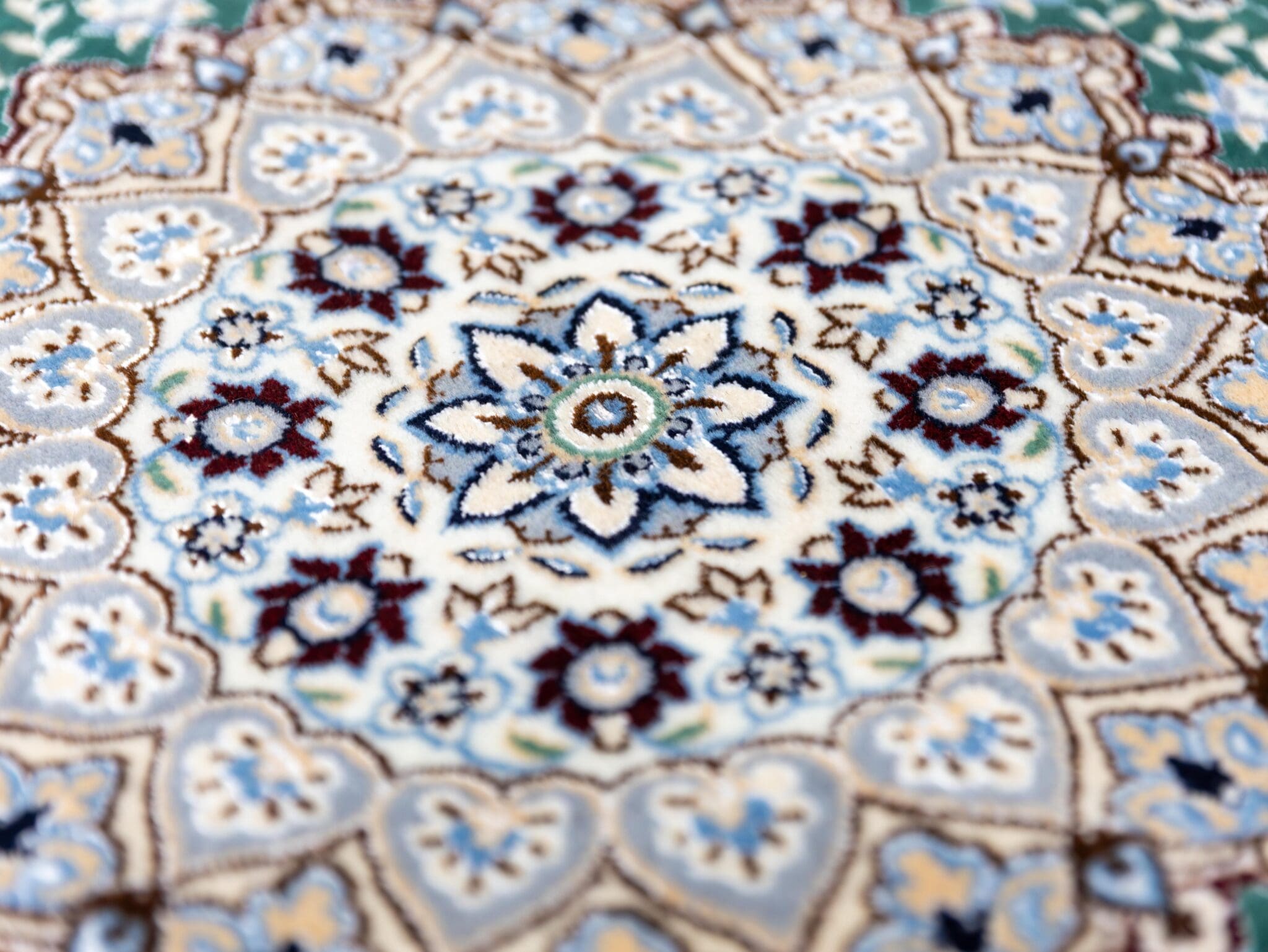 Hand-Knotted Nain Persian Rug, 200 × 150 cm, Wool - Image 10
