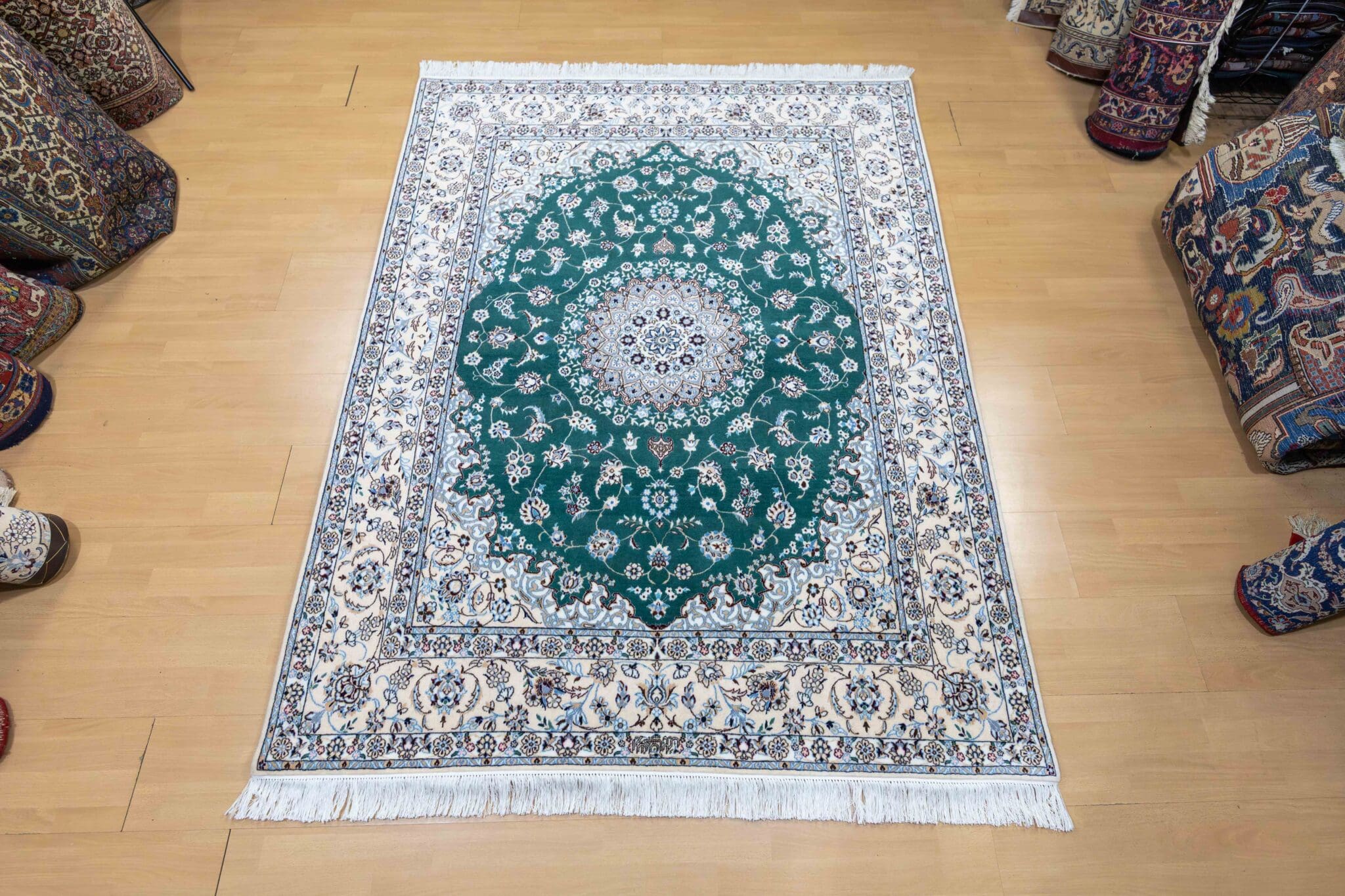 Hand-Knotted Nain Persian Rug, 200 × 150 cm, Wool - Image 4