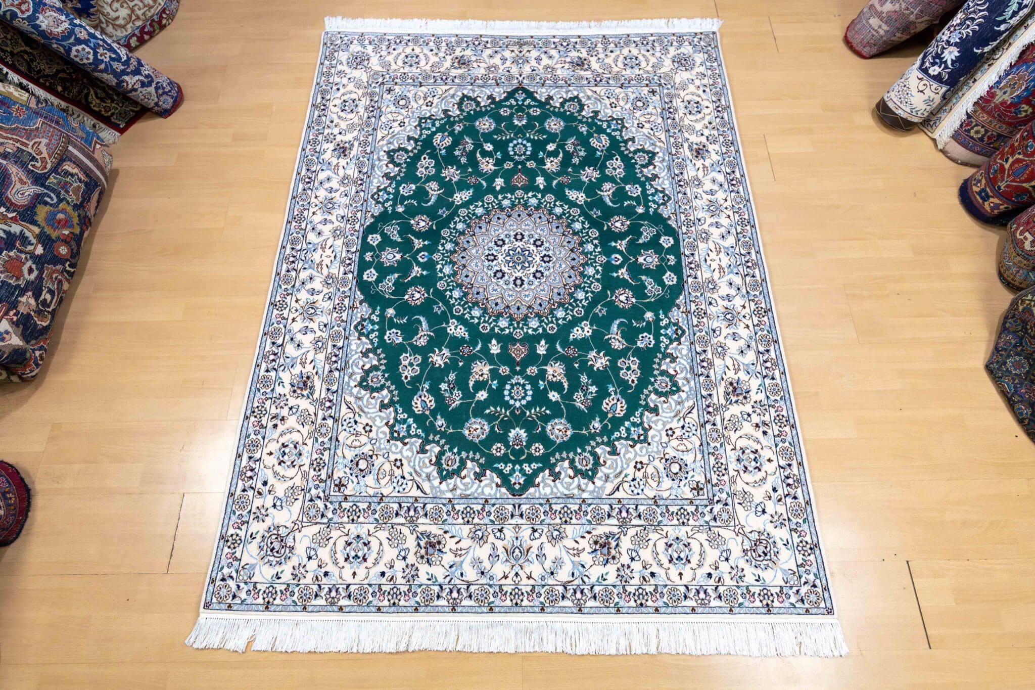 Hand-Knotted Nain Persian Rug, 200 × 150 cm, Wool - Image 5