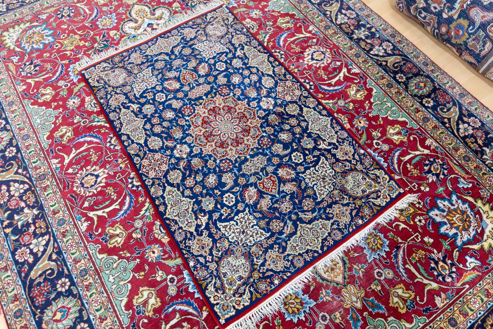 Wool & Silk Isfahan Persian Rug 156 × 102 cm, hand-knotted - Image 7