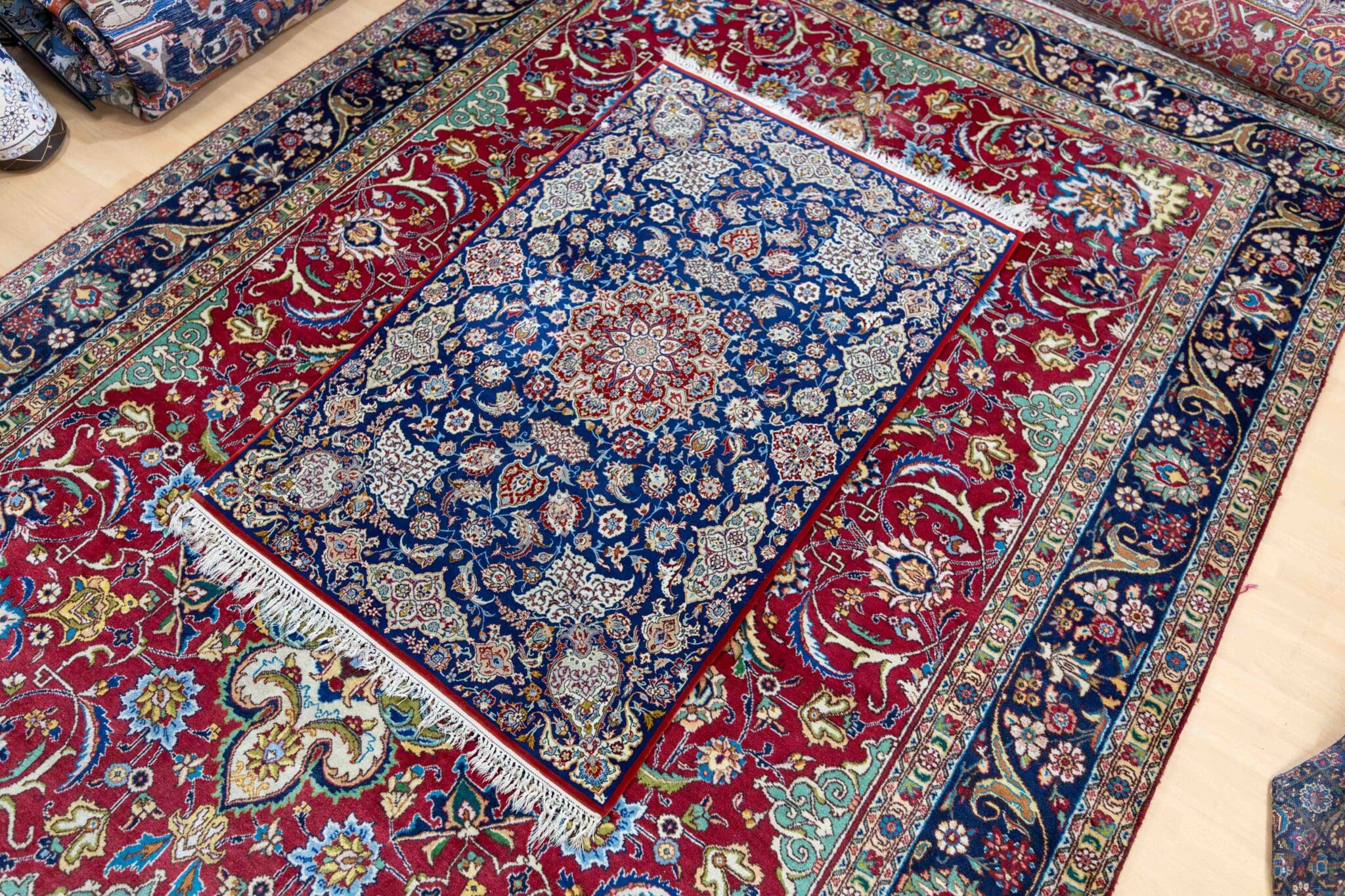 Wool & Silk Isfahan Persian Rug 156 × 102 cm, hand-knotted - Image 4