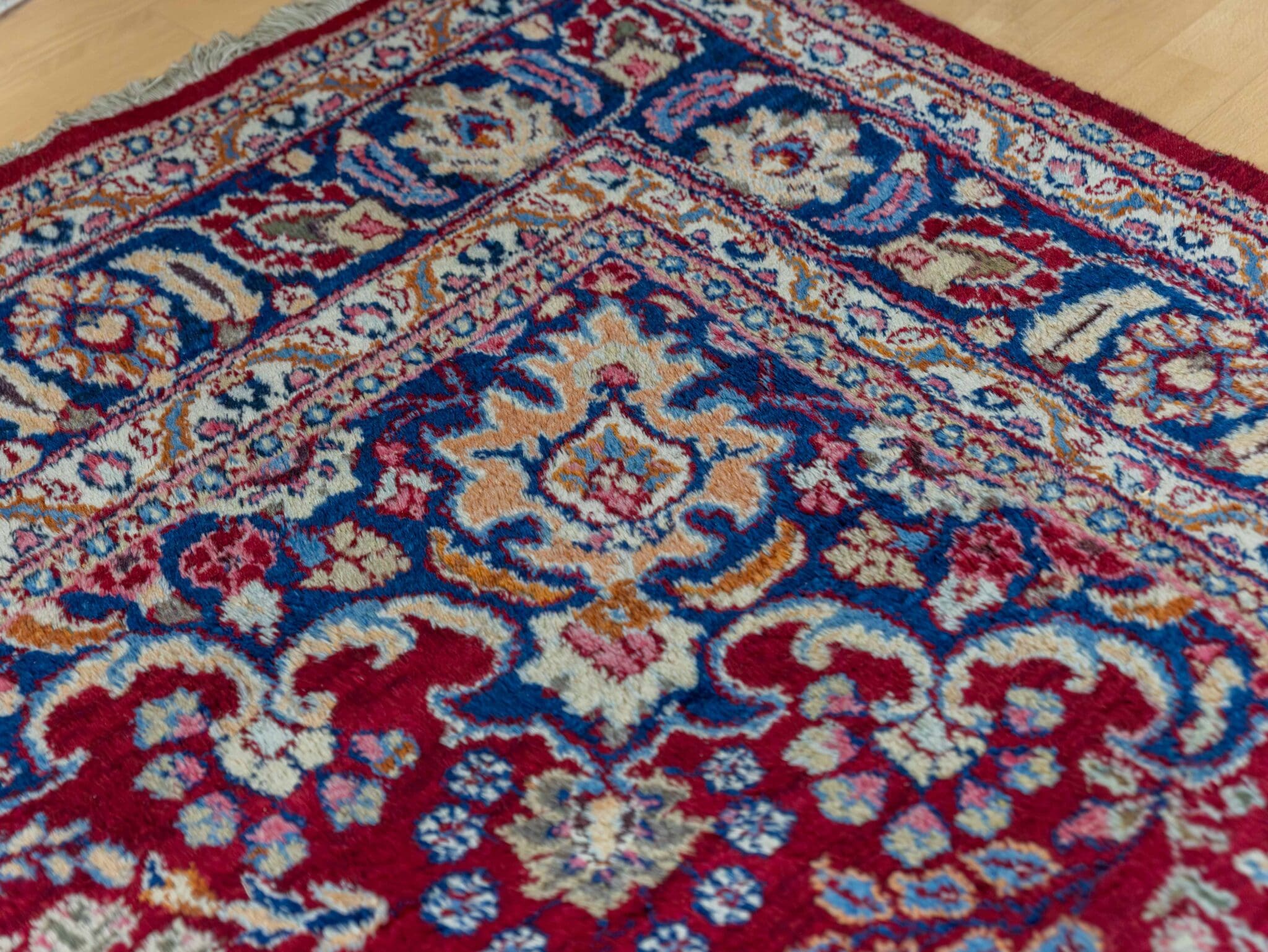 Mashhad Persian Rug 315 × 204 cm in Wool, hand-knotted - Image 11