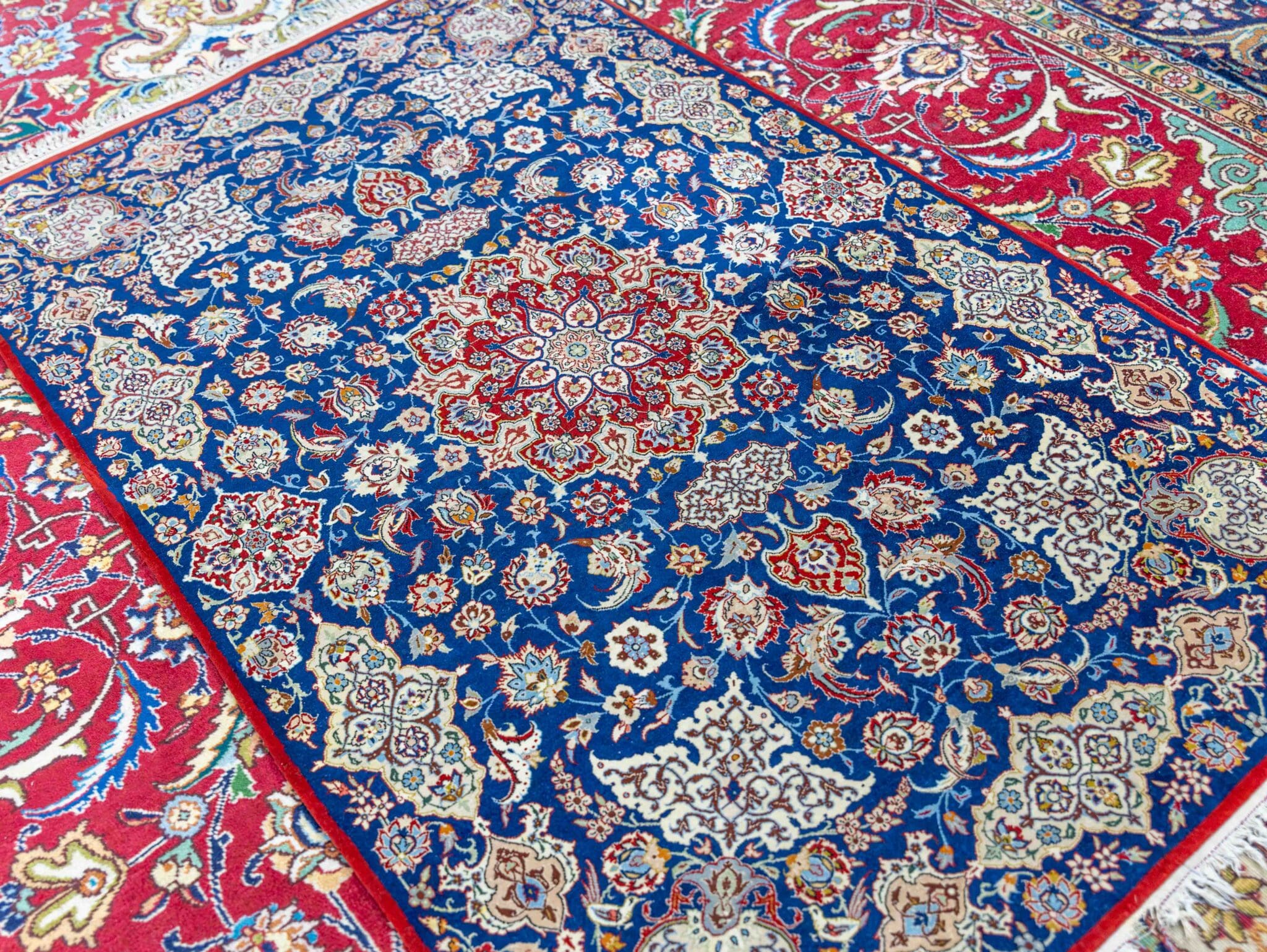 Wool & Silk Isfahan Persian Rug 156 × 102 cm, hand-knotted - Image 3