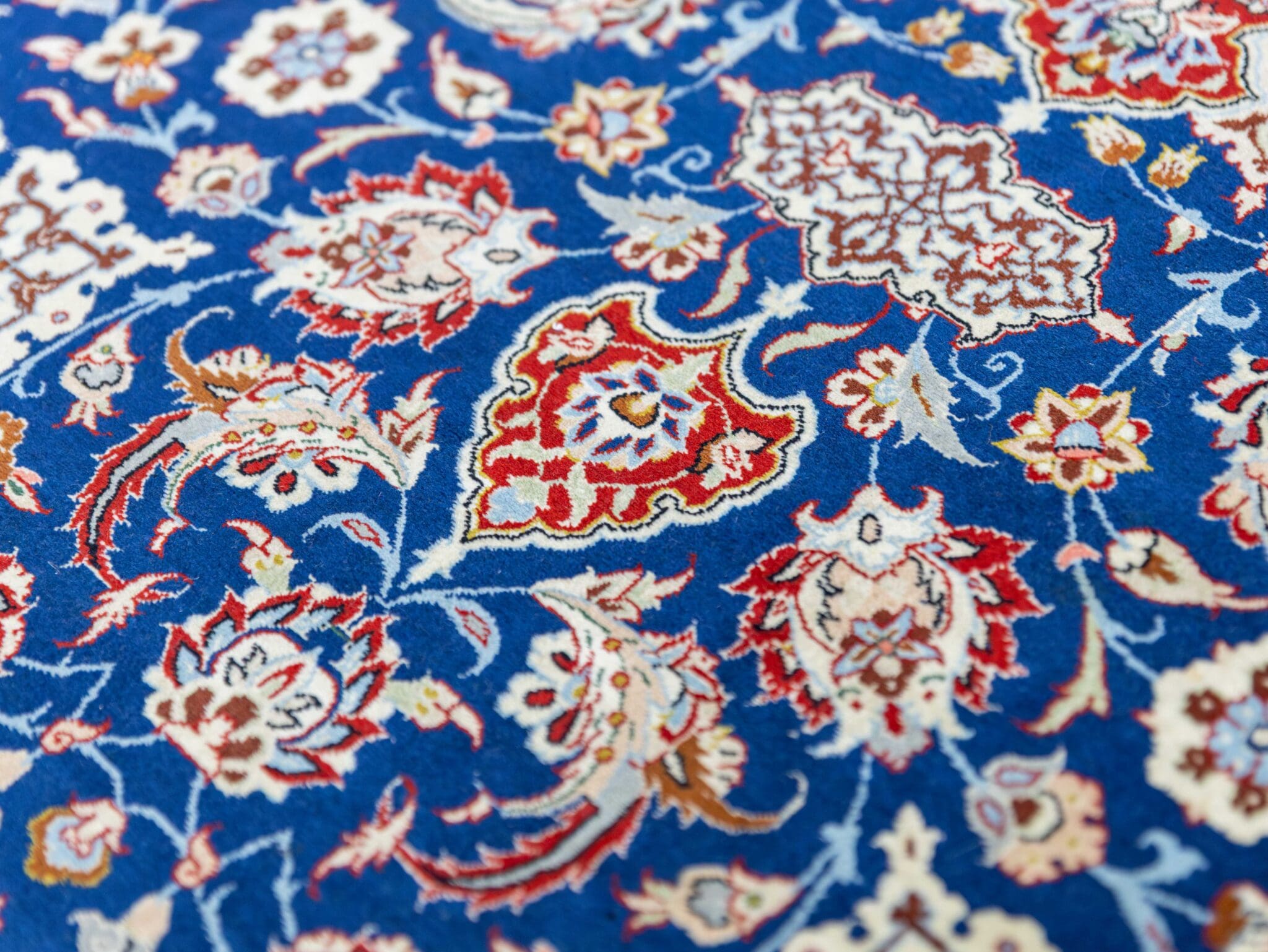 Wool & Silk Isfahan Persian Rug 156 × 102 cm, hand-knotted - Image 21