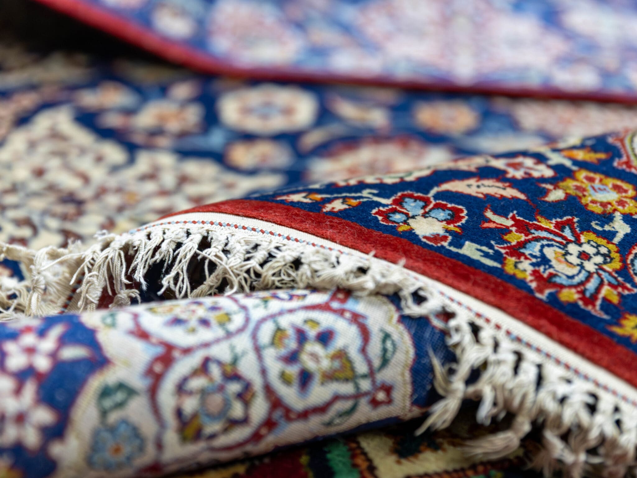 Wool & Silk Isfahan Persian Rug 156 × 102 cm, hand-knotted - Image 13