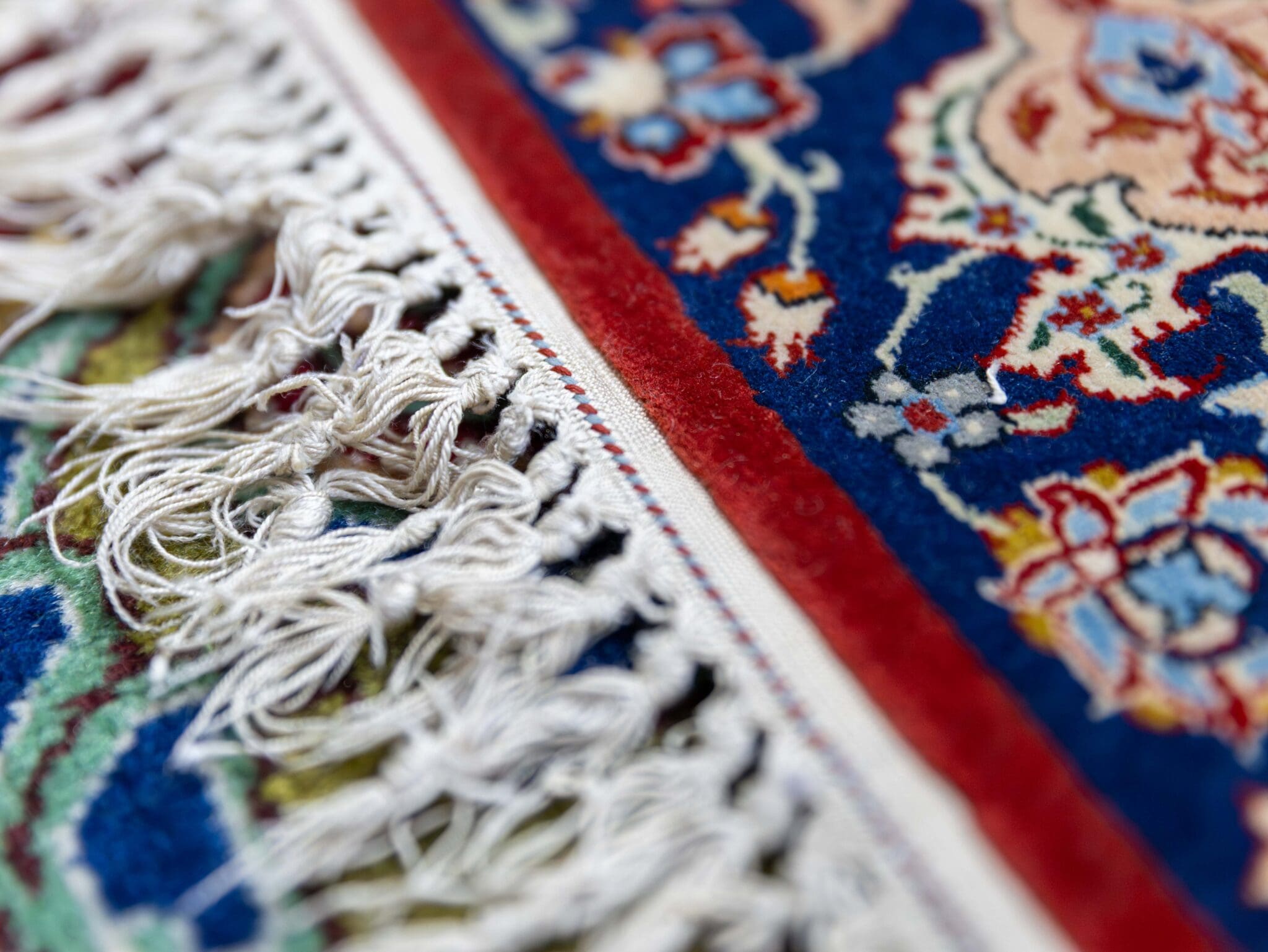 Wool & Silk Isfahan Persian Rug 156 × 102 cm, hand-knotted - Image 12