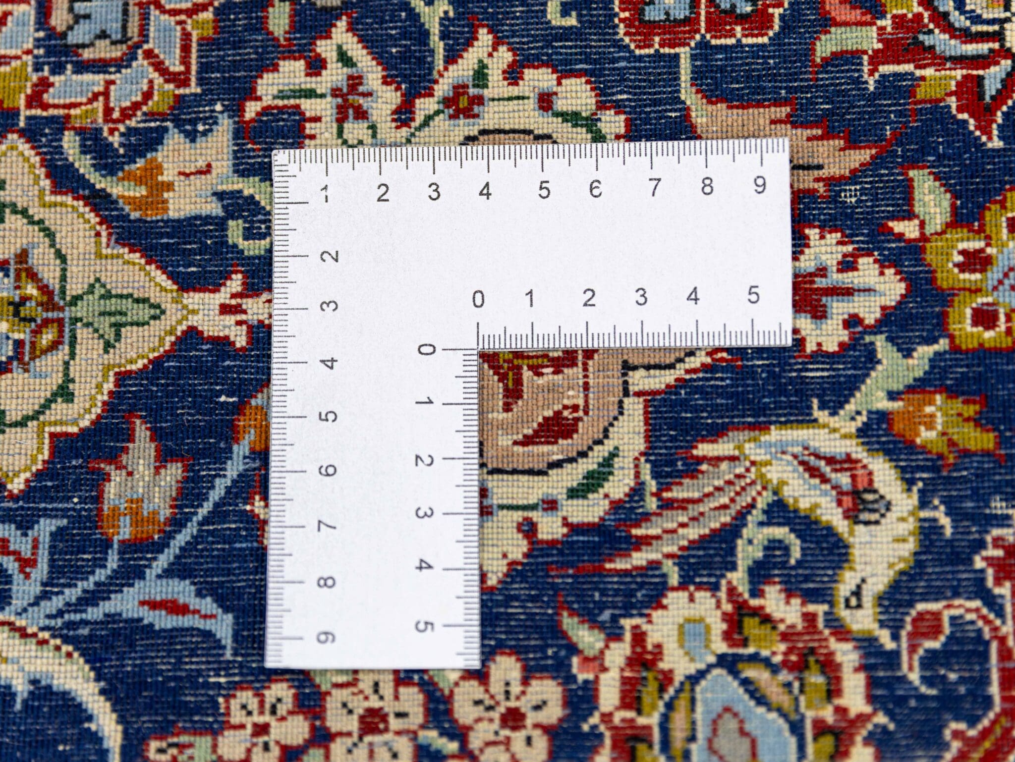 Wool & Silk Isfahan Persian Rug 156 × 102 cm, hand-knotted - Image 11