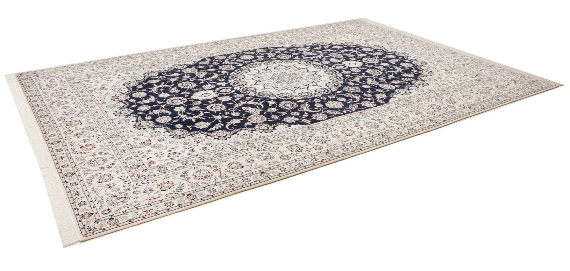 Alternative view of Nain Persian Rug 257 × 368 cm in Wool, hand-knotted