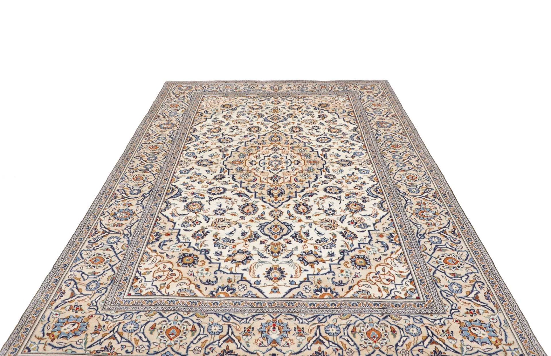 Hand-Knotted Kashan Persian Rug, 203 × 302 cm, Wool - Image 4