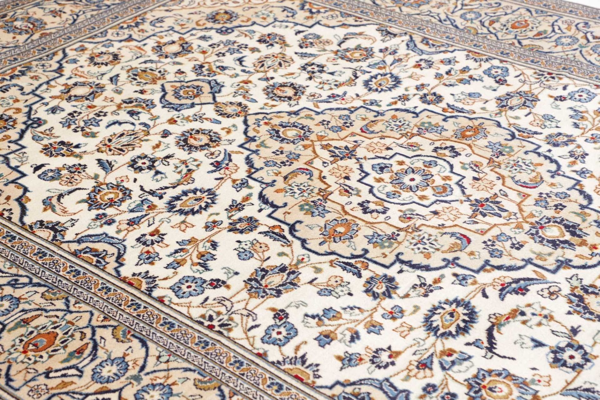 Hand-Knotted Kashan Persian Rug, 203 × 302 cm, Wool - Image 7