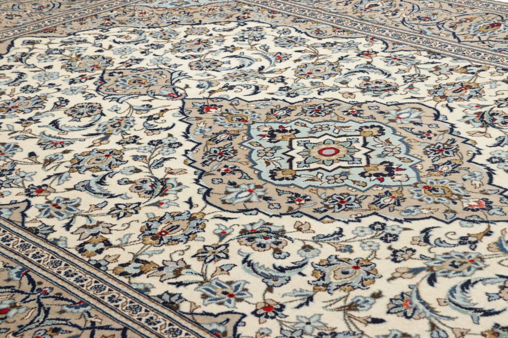 Hand-Knotted Kashan Persian Rug, 203 × 321 cm, Wool - Image 7
