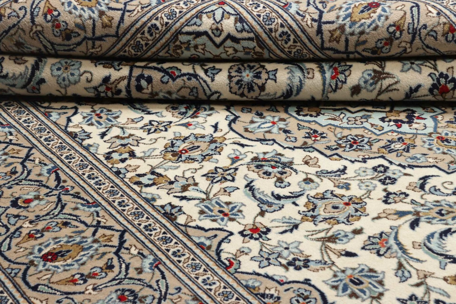 Hand-Knotted Kashan Persian Rug, 203 × 321 cm, Wool - Image 10