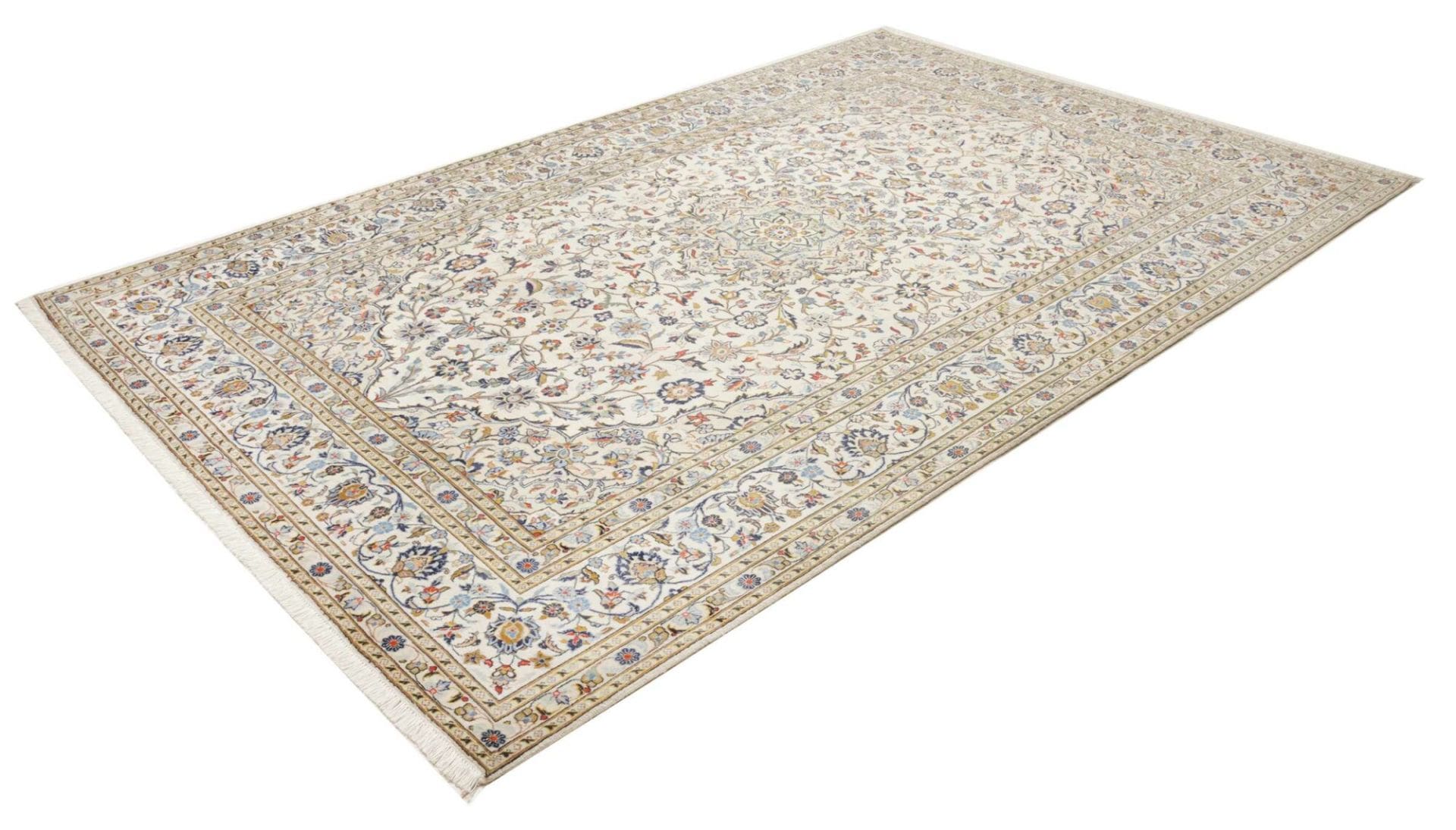 Alternative view of Kashan Persian Rug 199 × 302 cm in Wool, hand-knotted