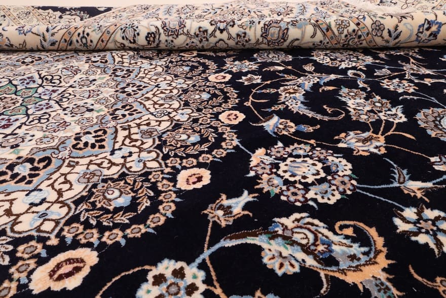 Wool & Silk Nain Persian Rug 363 × 260 cm, hand-knotted - Image 4