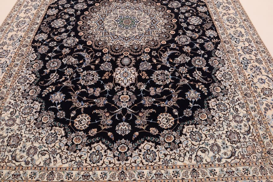 Wool & Silk Nain Persian Rug 363 × 260 cm, hand-knotted - Image 5