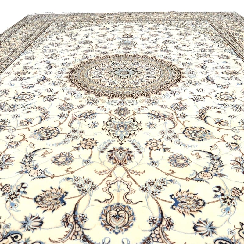 Hand-Knotted Nain Persian Rug, 365 × 247 cm, Wool & Silk - Image 5