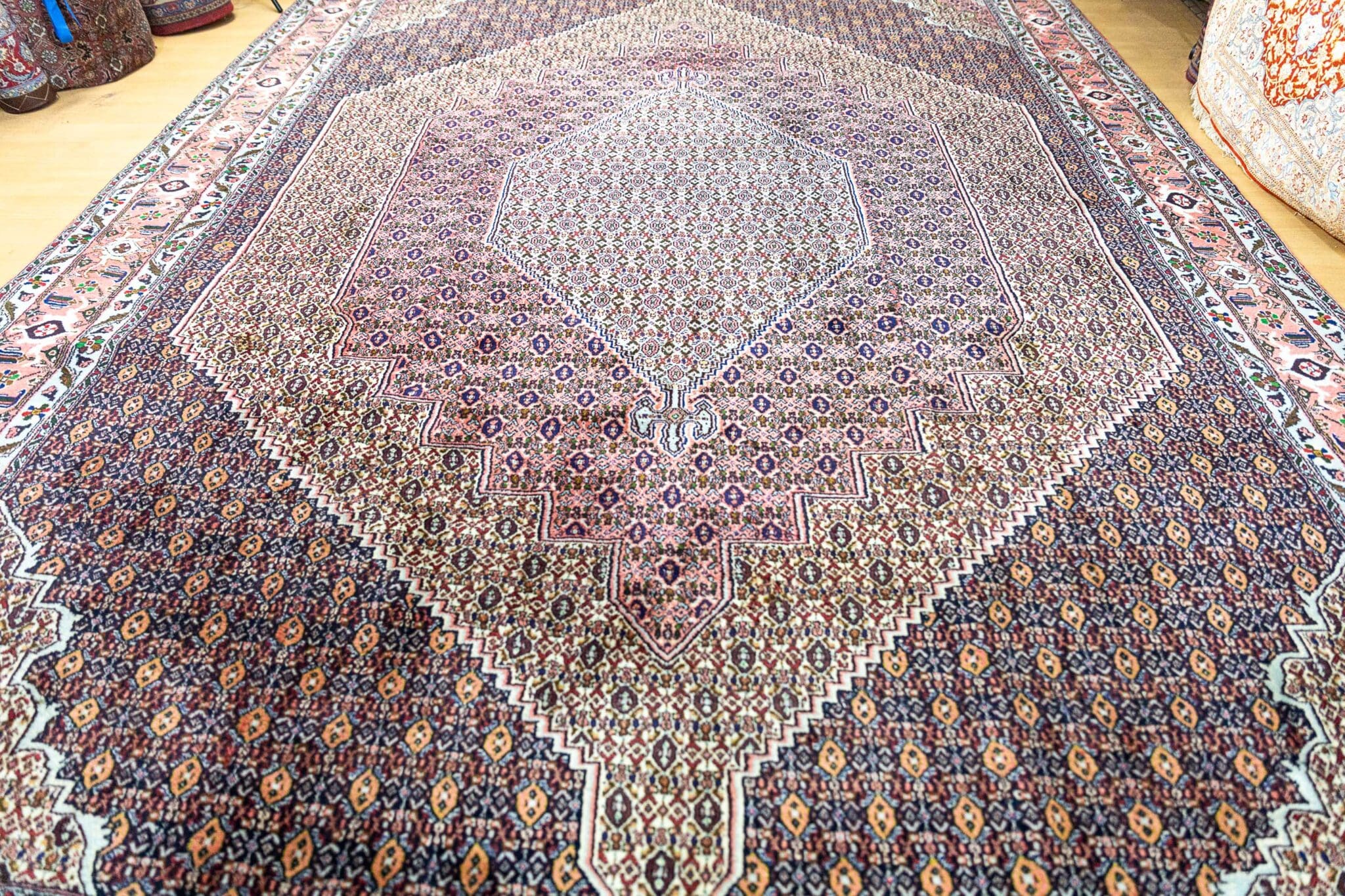 Alternative view of Bijar Persian Rug 359 × 252 cm in Wool, hand-knotted