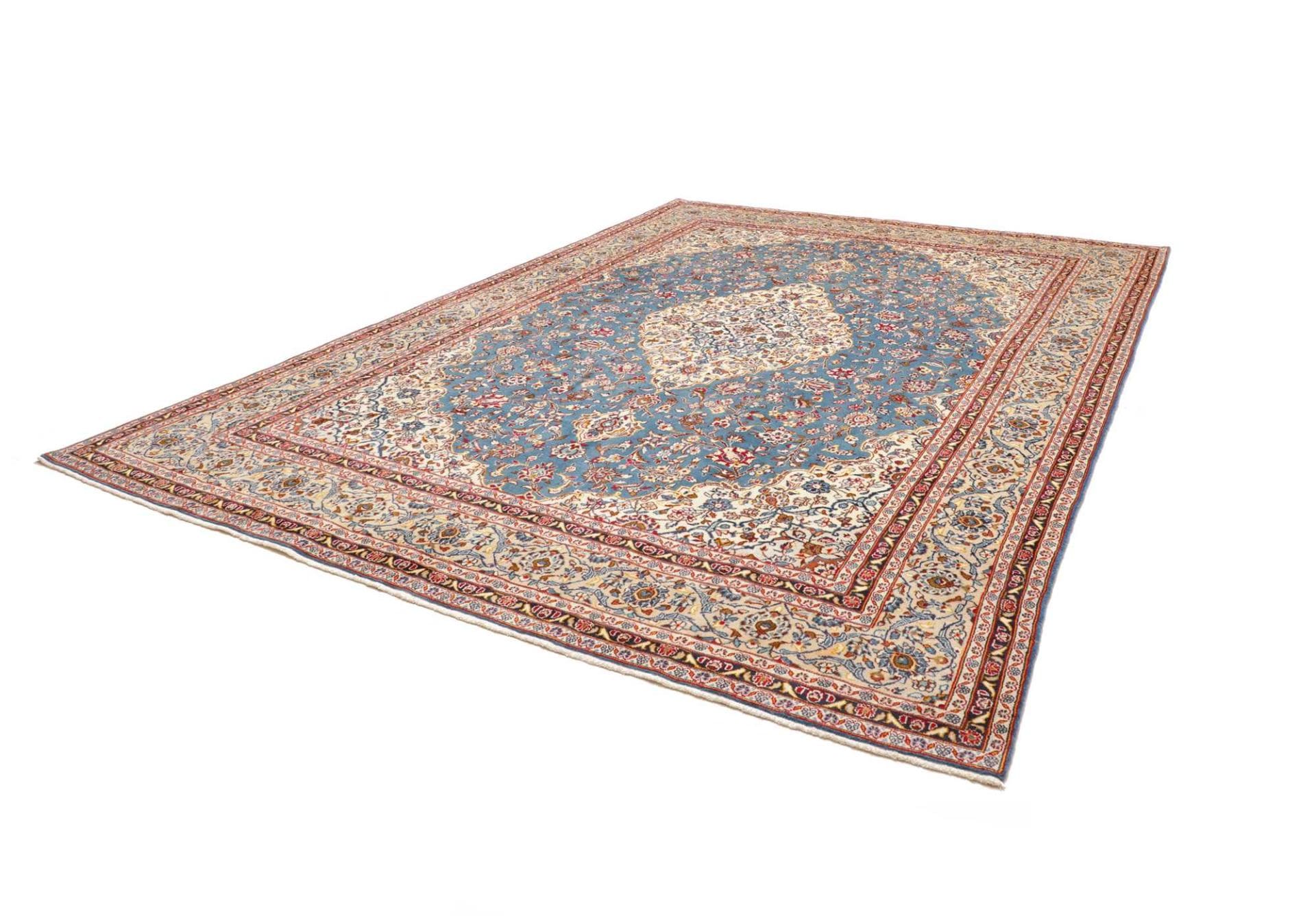 Alternative view of Kashan Persian Rug 284 × 381 cm in Wool, hand-knotted