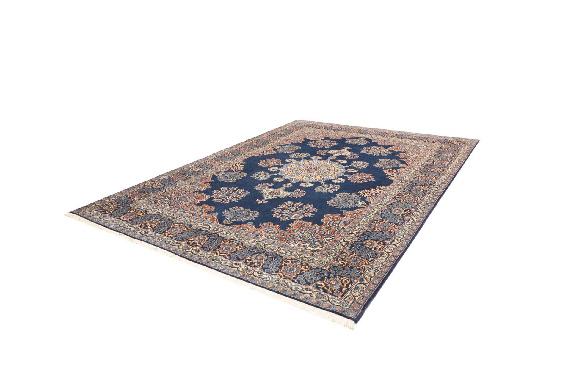 Alternative view of Kerman Persian Rug 258 × 349 cm in Wool, hand-knotted