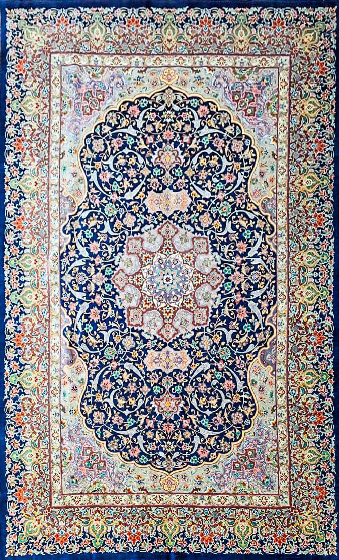 Isfahan Persian Rug 200 × 140 cm in Wool & Silk, hand-knotted