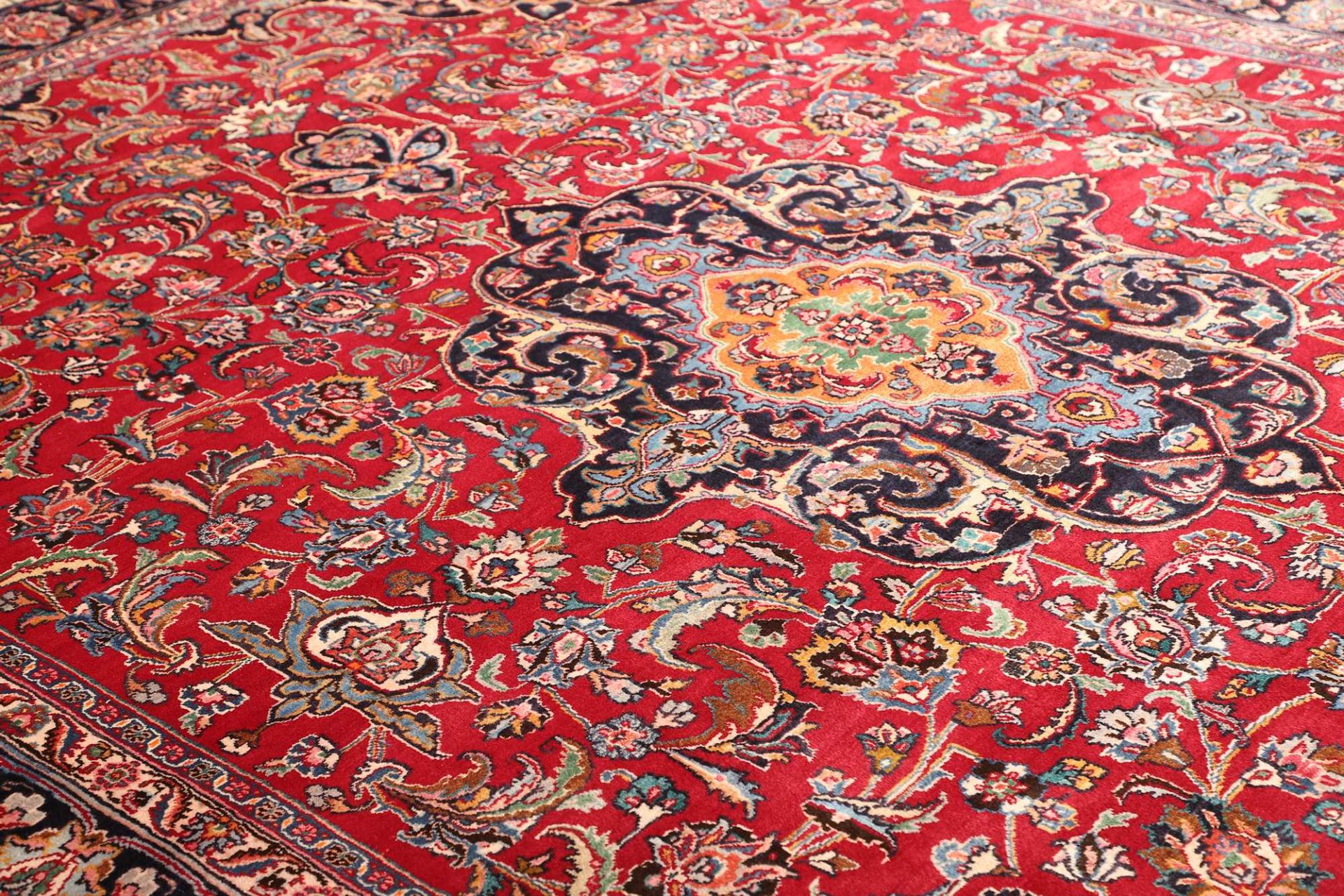 Mashhad Persian Rug 293 × 404 cm in Wool, hand-knotted - Image 7