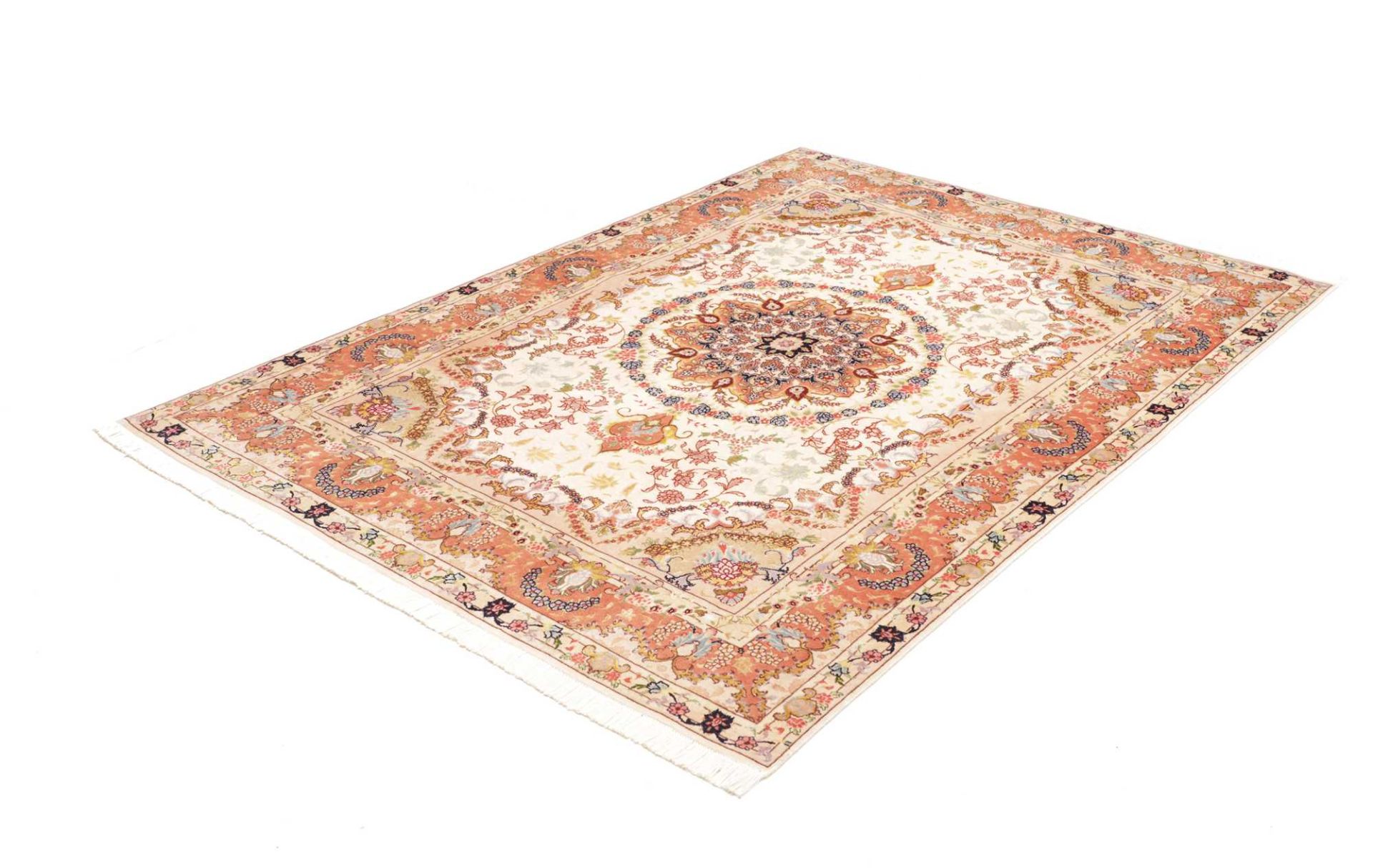 Alternative view of Tabriz Persian Rug 149 × 201 cm in Wool, hand-knotted