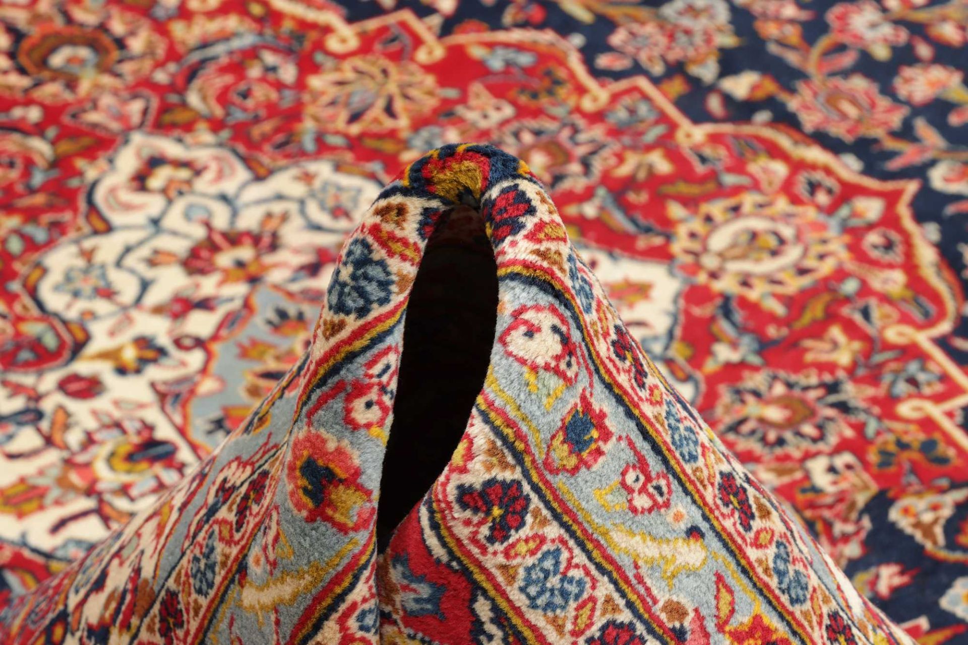 Hand-Knotted Kashan Persian Rug, 251 × 356 cm, Wool - Image 8